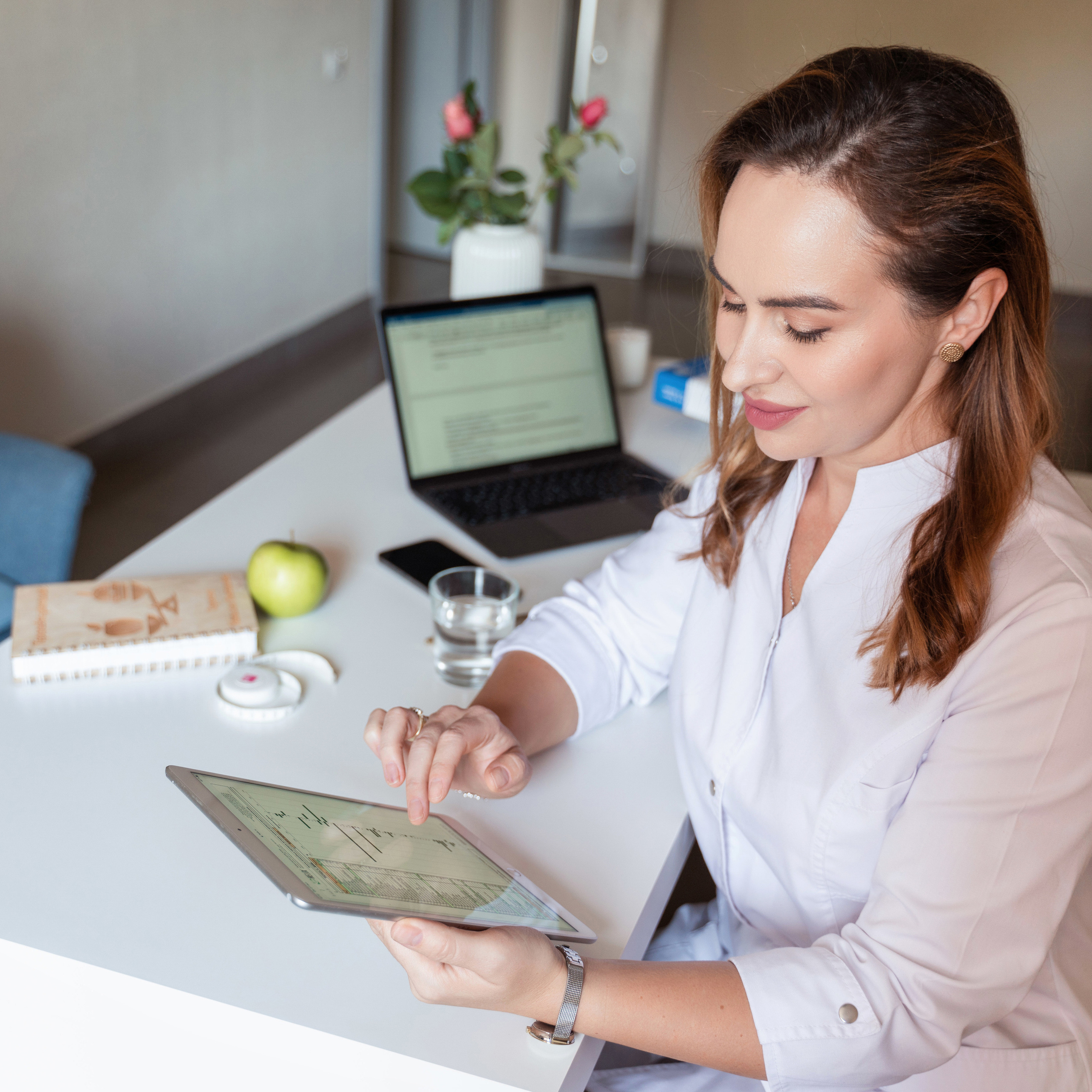 Врач превентивной медицины Наталья Хоронько (1 съемка, 2 часа, 7 образов). Контент-фотограф Романова Светлана Ростов-на-Дону