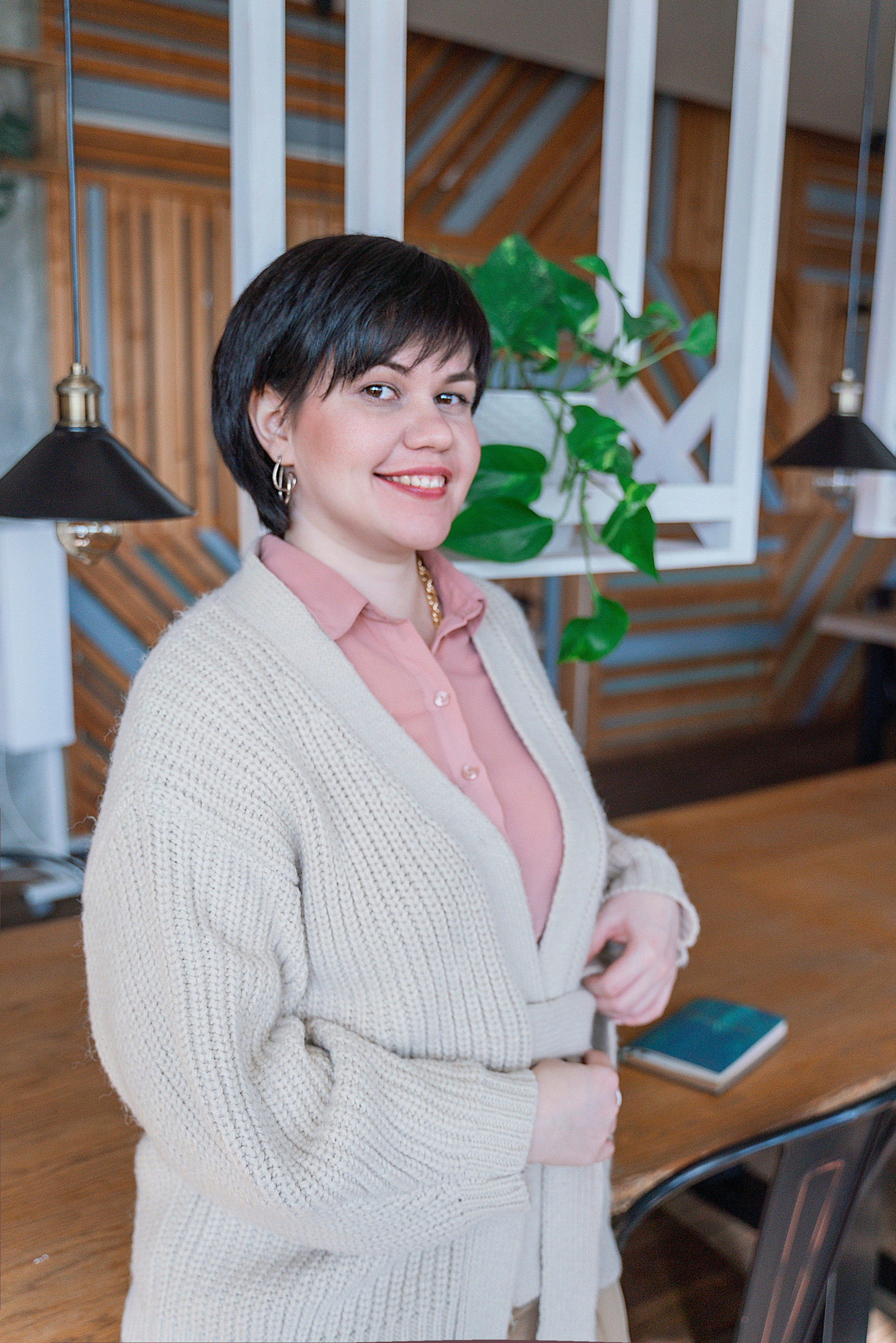 Медиатор Александра Крюк (1 съемка, 4 часа, 11 образов). Контент-фотограф Романова Светлана Ростов-на-Дону