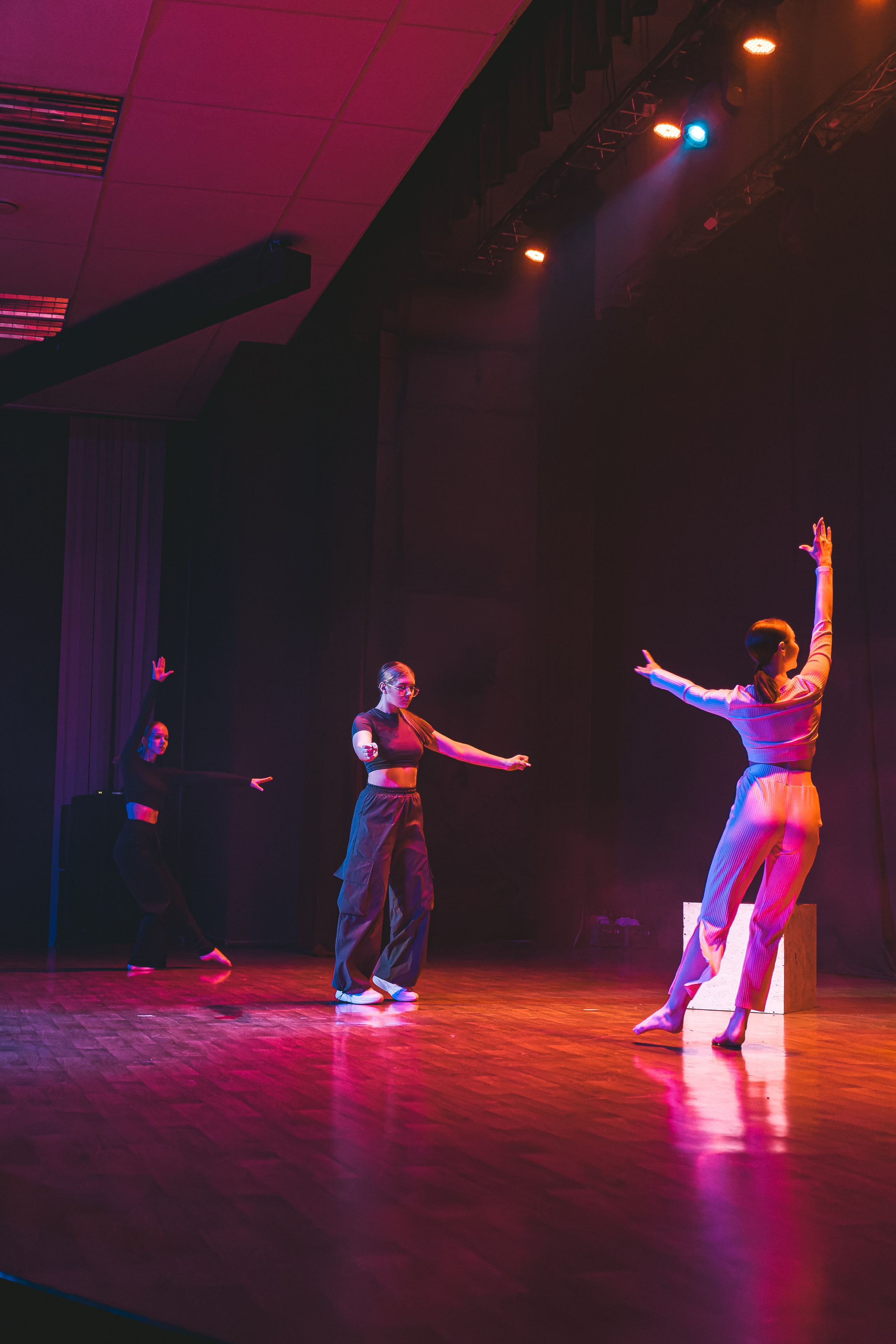 СмолГУ — Зеленое Яблоко — 2023. Танец. KiPPER Gallery — Фотограф