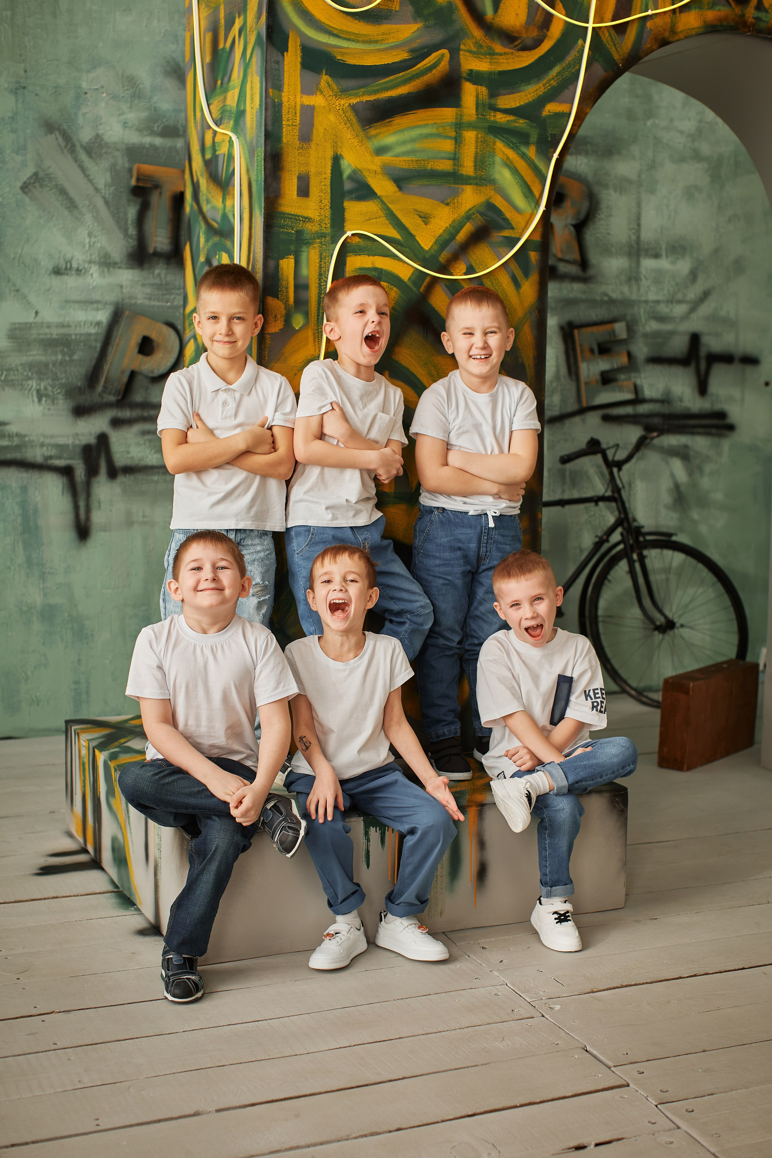 Групповые. Выпускные альбомы в городе Курган для всех