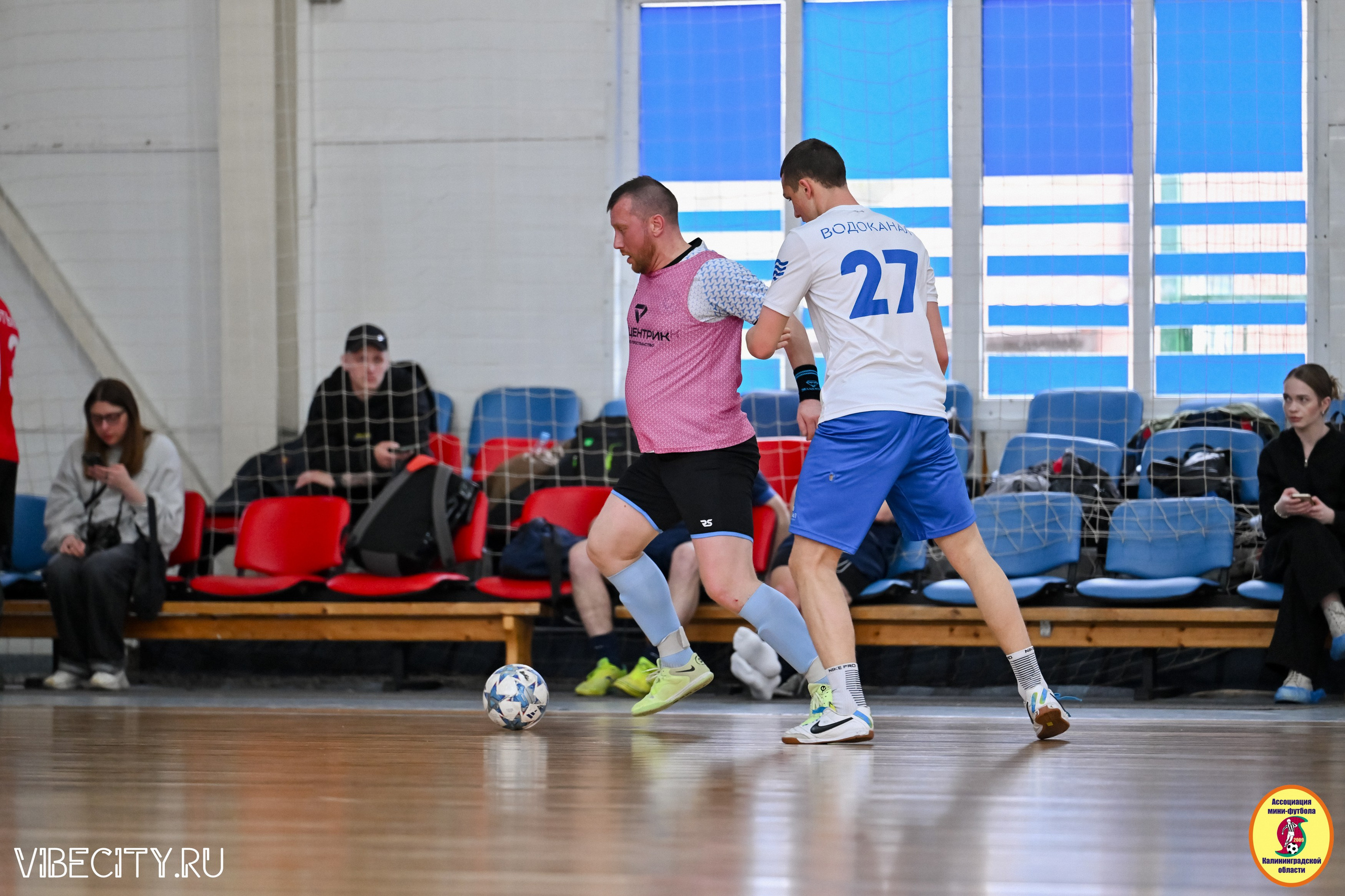 8 тур Корпоративной Бизнес-Лиги по футзалу. VIBECITY.RU Вайб Сити Ру Фоторепортажи Фотоотчеты Калининград