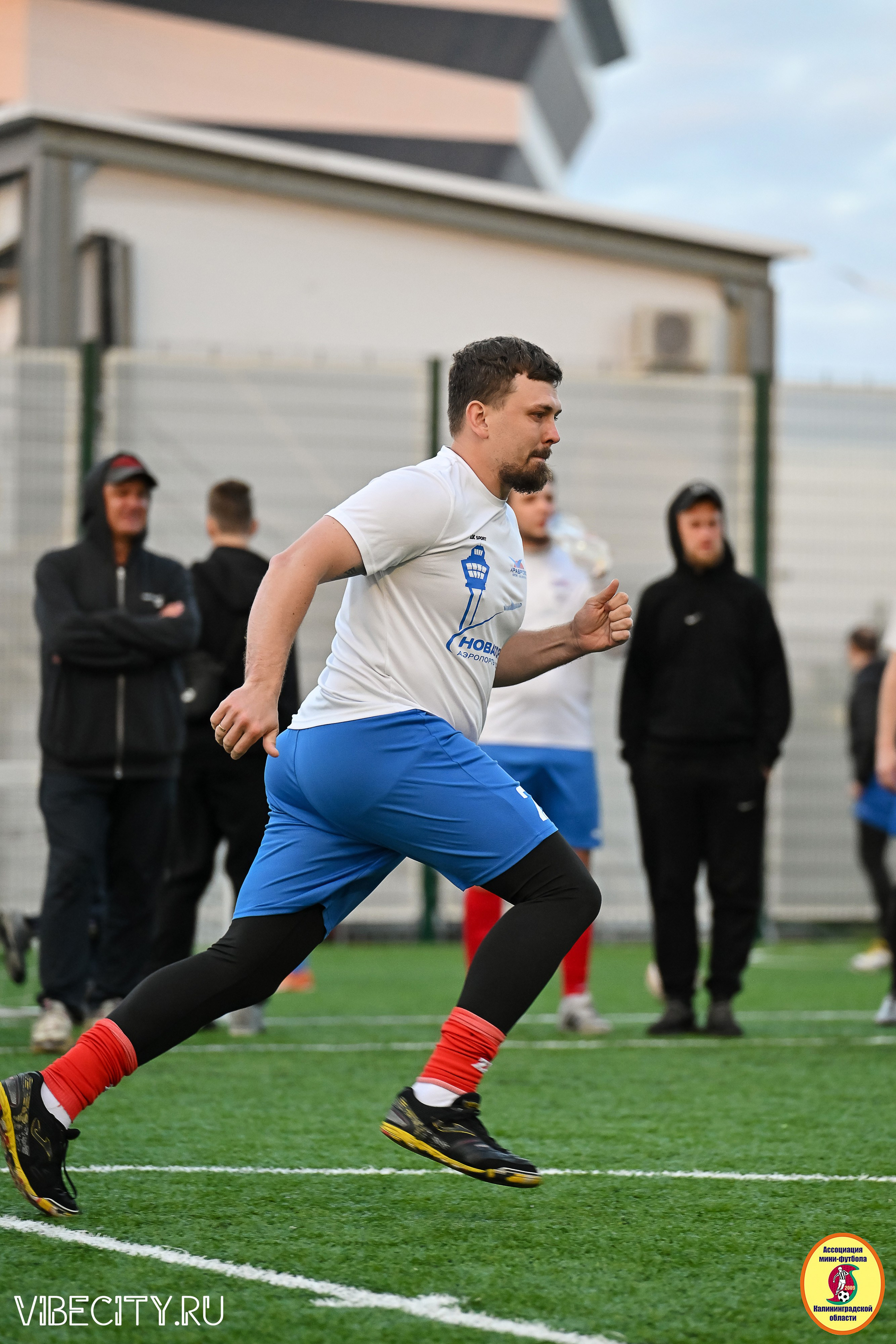 ИГРЫ МИНИ-ФУТБОЛЬНОЙ И КОРПОРАТИВНОЙ ЛИГИ. VIBECITY.RU Вайб Сити Ру Фоторепортажи Фотоотчеты Калининград