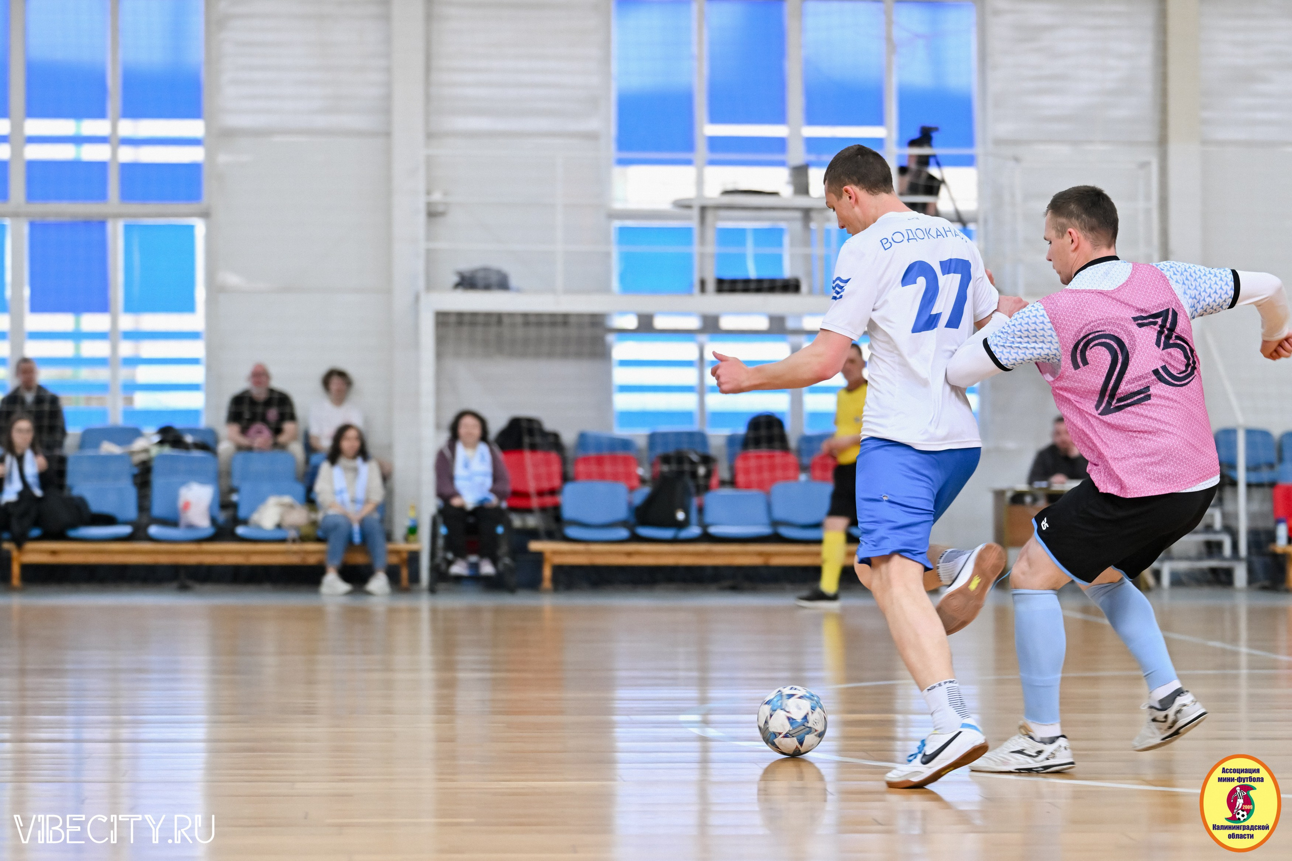 8 тур Корпоративной Бизнес-Лиги по футзалу. VIBECITY.RU Вайб Сити Ру Фоторепортажи Фотоотчеты Калининград