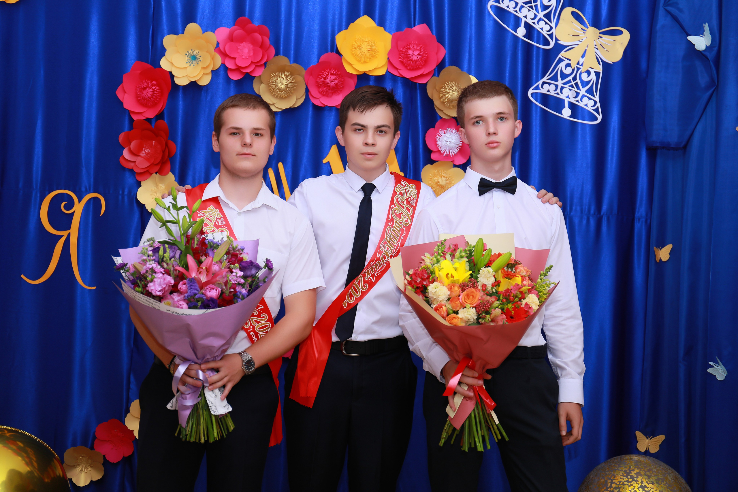 Вручение аттестатов (СОШ 101). Детский семейный фотограф Краснодар