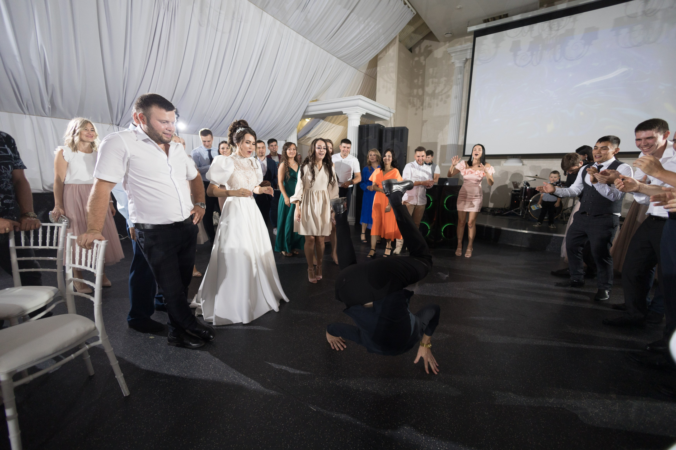 Свадебный фотограф Уфа — Руслан ГабдлисламовЖивые эмоции, красивые кадры, воспоминания на всю жизнь.Работаю по всей Республике Башкортоста. Свадебный фотограф Уфа Руслан Габдлисламов