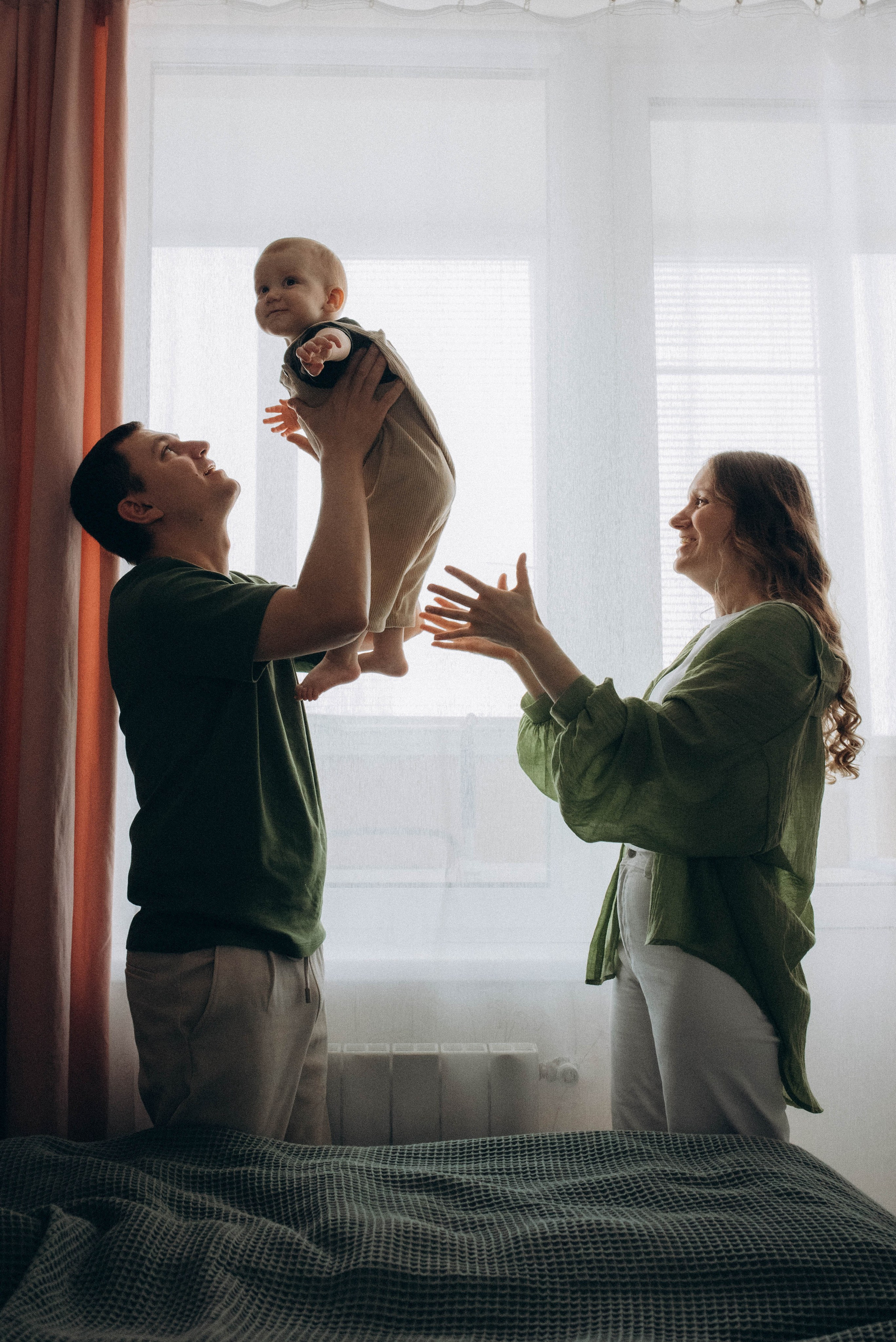 Семейная фотосессия ко дню рождения малыша. Семейный фотограф в Железнодорожном Масаева Елена