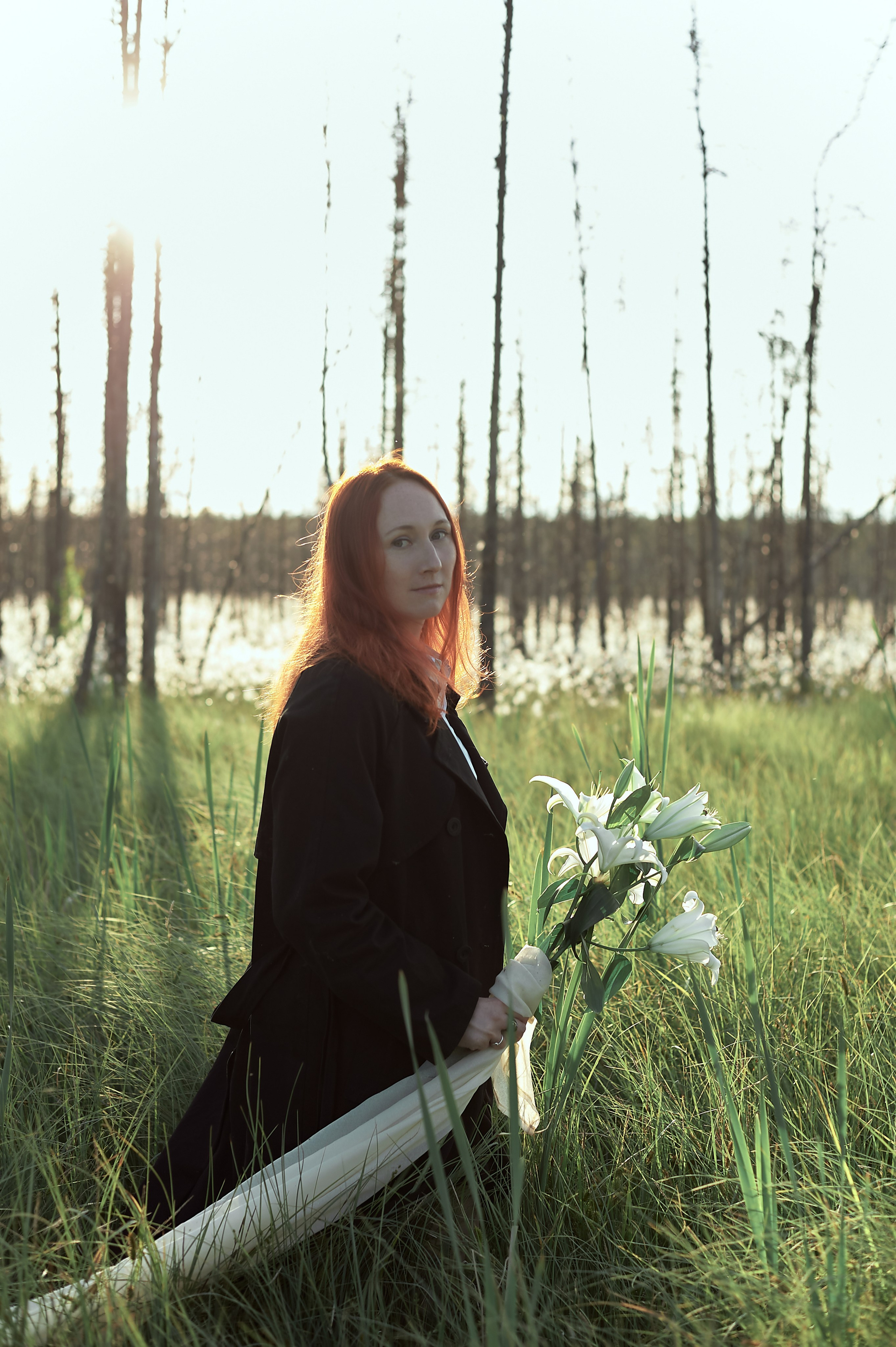 Аня. Болото и цветы. Женский фотограф в Череповце Даша Акулич