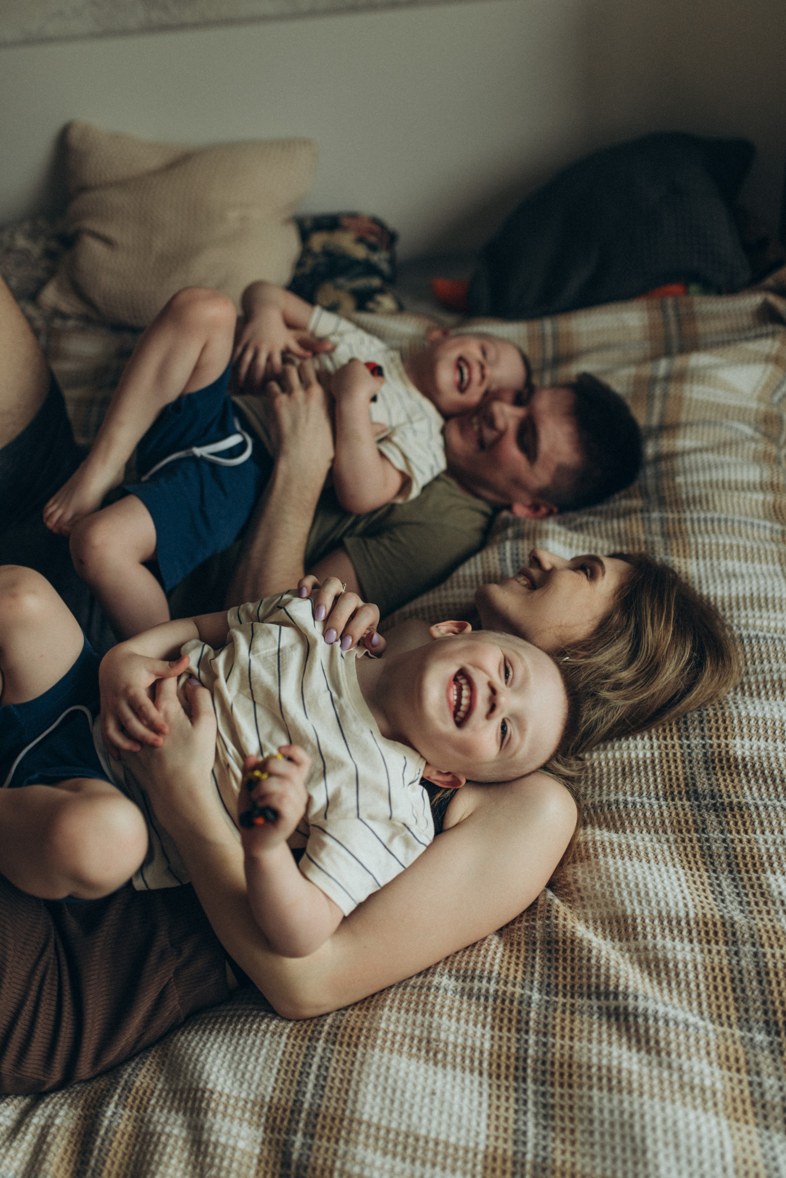 Веселая домашняя съемка. Семейный фотограф в Москве Екатерина Север