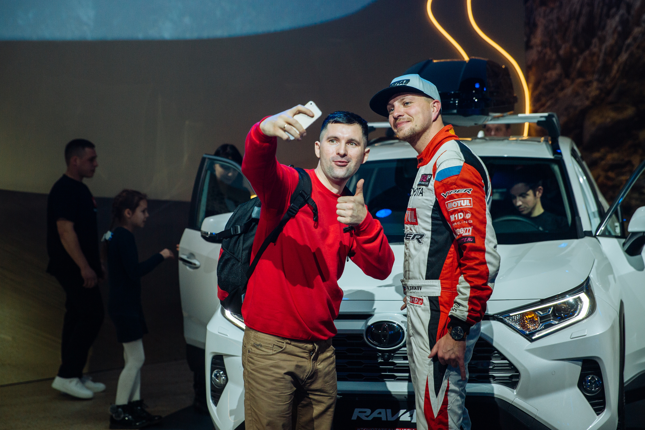 TOYOTA RAV 4. Портфолио свадебного фотографа. Роман Каргаполов