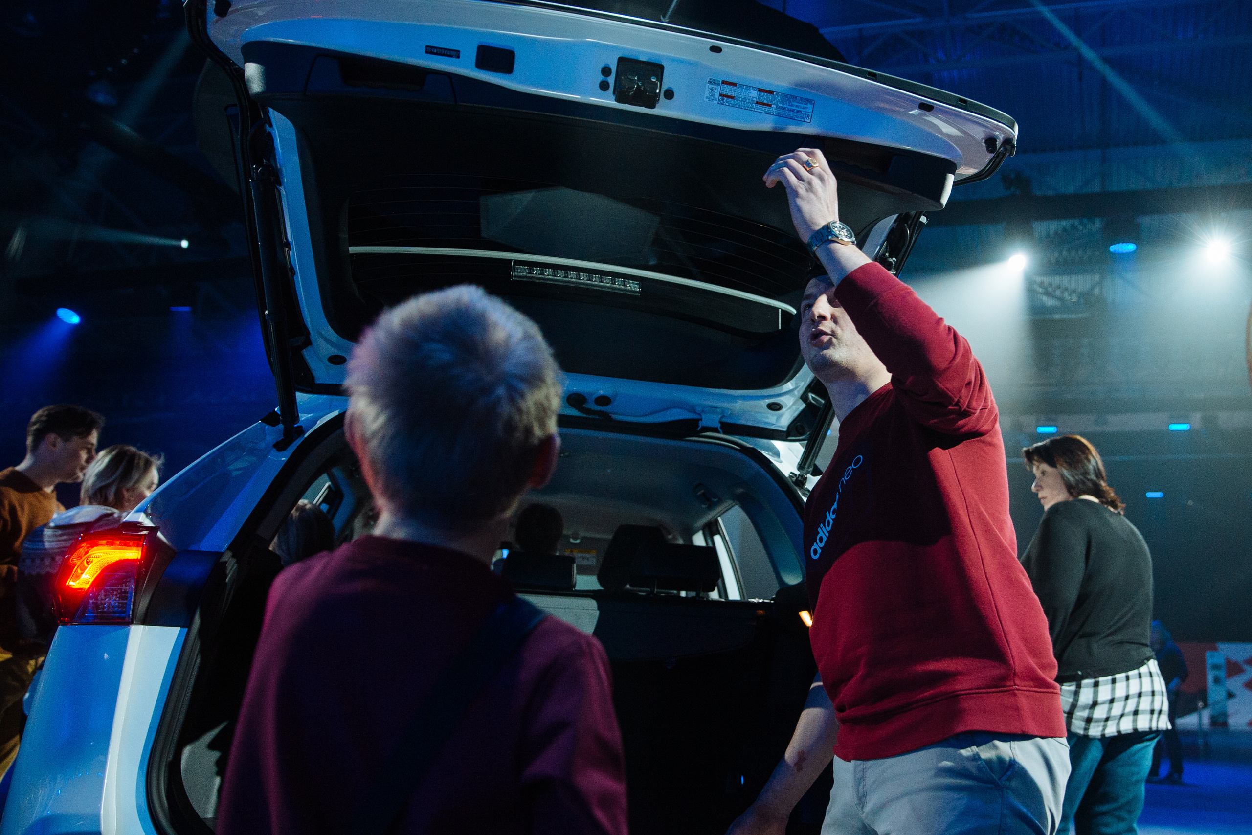 TOYOTA RAV 4. Портфолио свадебного фотографа. Роман Каргаполов