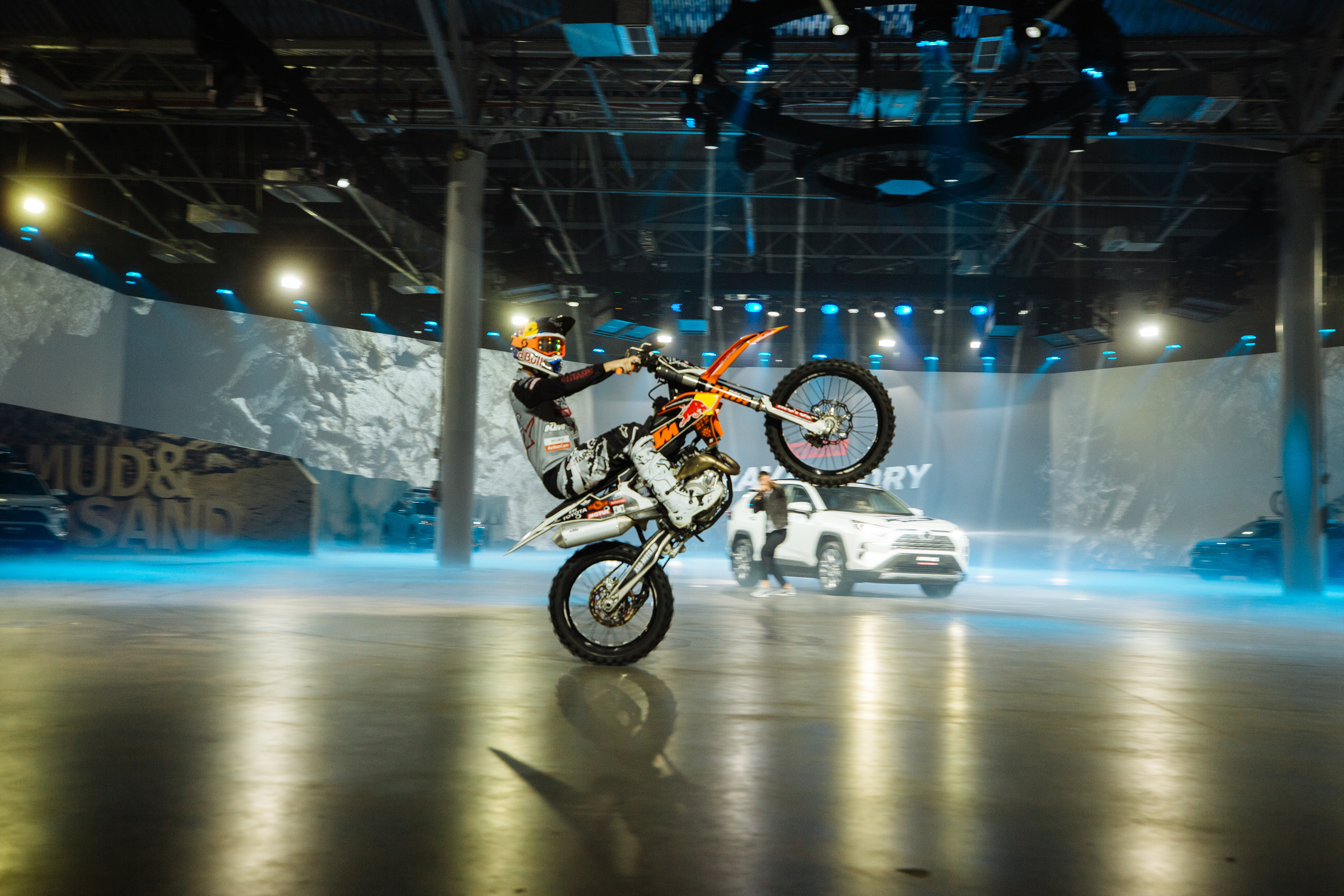 TOYOTA RAV 4. Портфолио свадебного фотографа. Роман Каргаполов