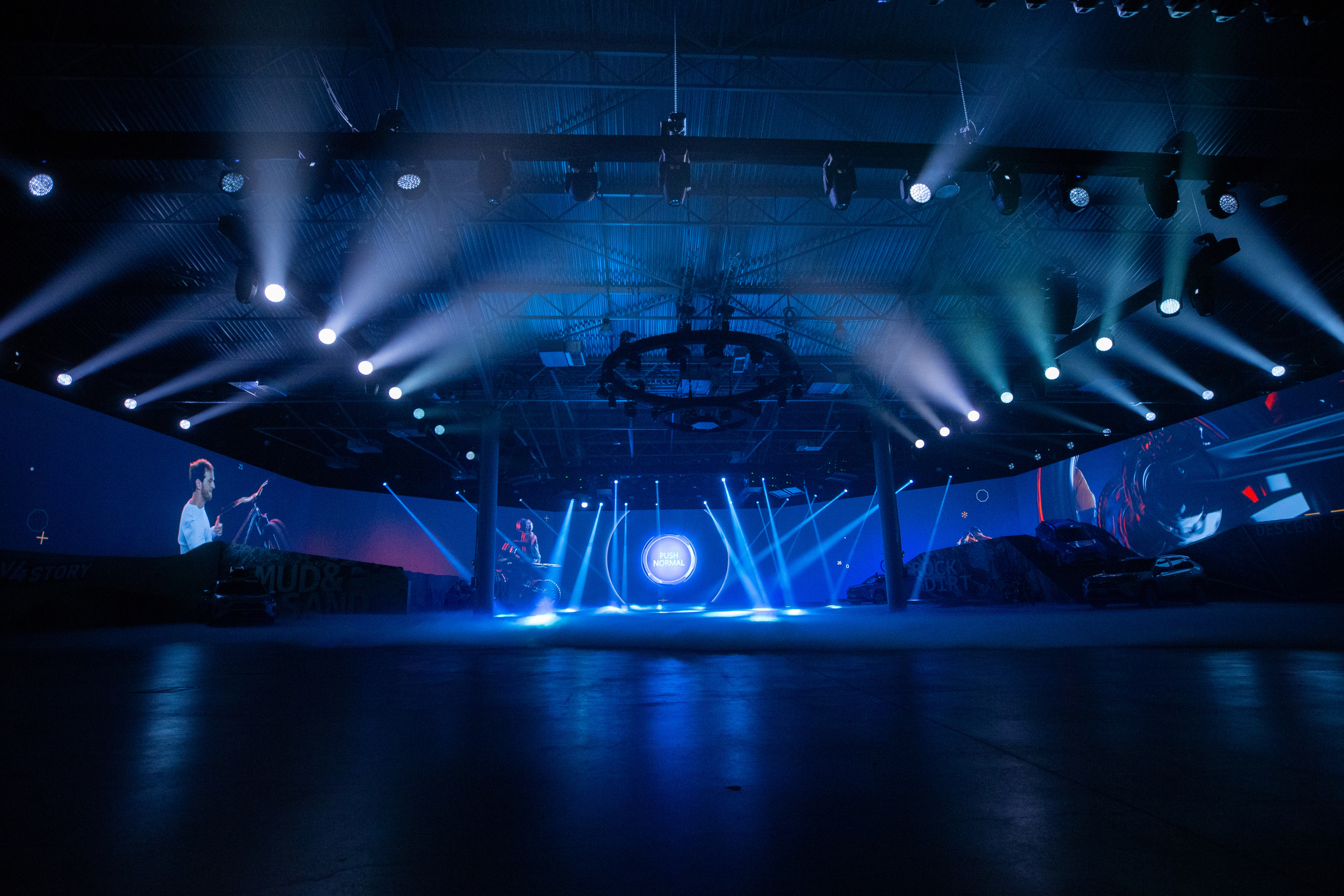 TOYOTA RAV 4. Портфолио свадебного фотографа. Роман Каргаполов