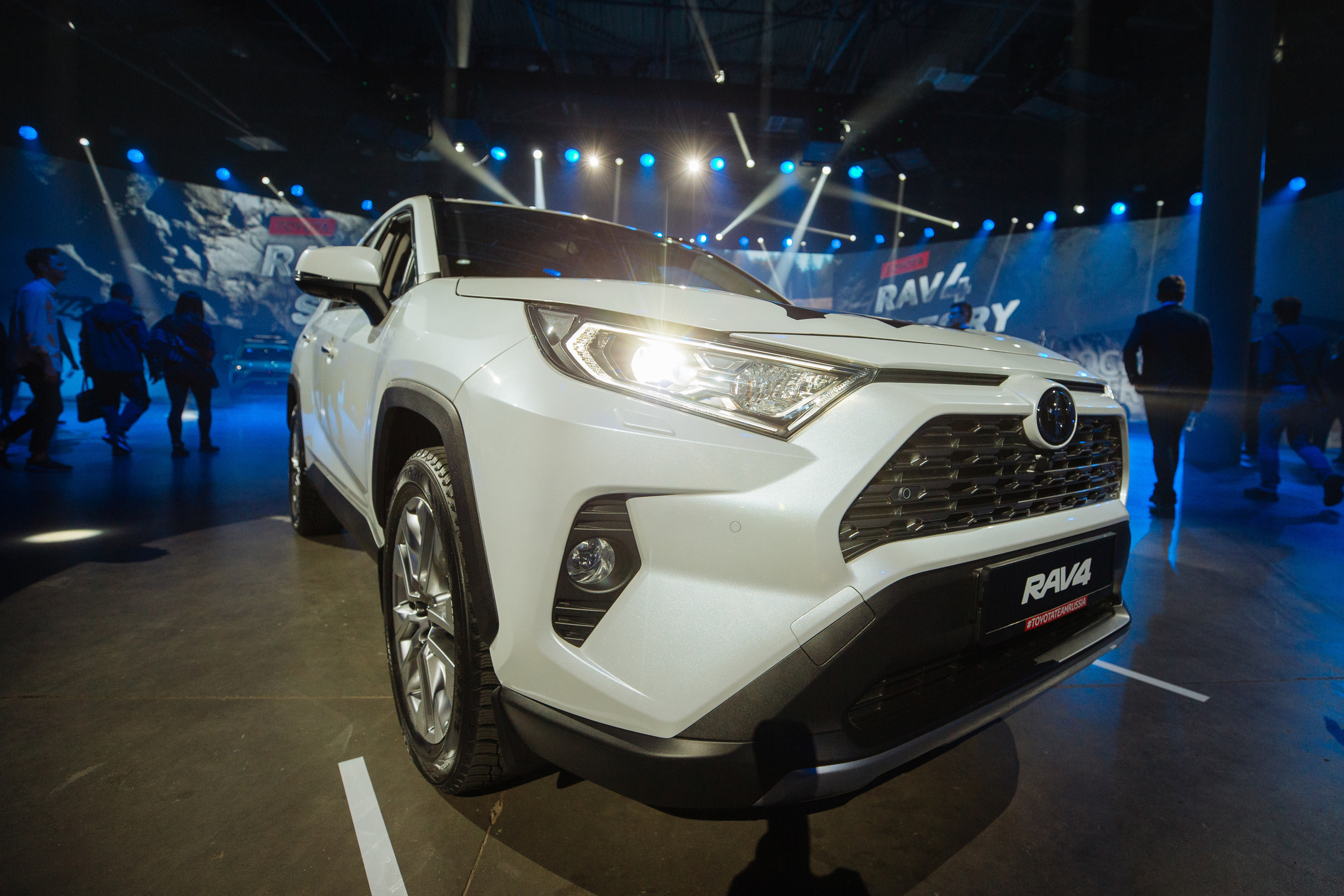 TOYOTA RAV 4. Портфолио свадебного фотографа. Роман Каргаполов