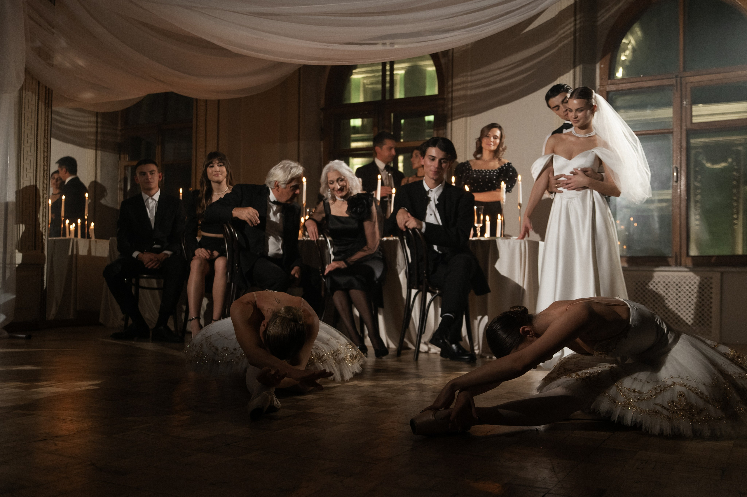 Камерный свадебный ужин при свечах в старинном особняке в фотостудии 21. Kult. Ярослава Ерина — свадебный фотограф в Москве