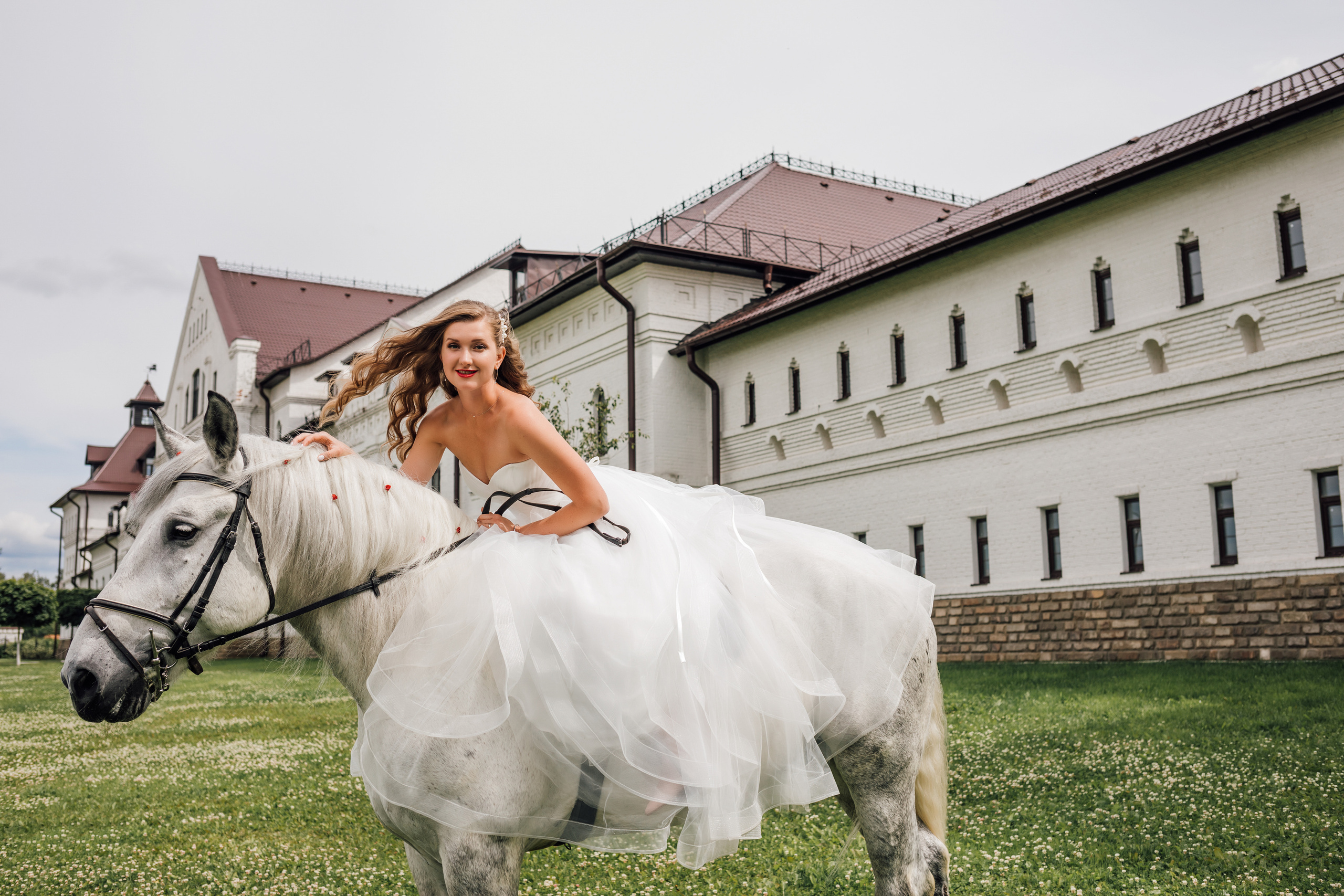 Элина и Андрей. Lafa Club. Свадебный и семейный фотограф в Москве Евгения Лисина