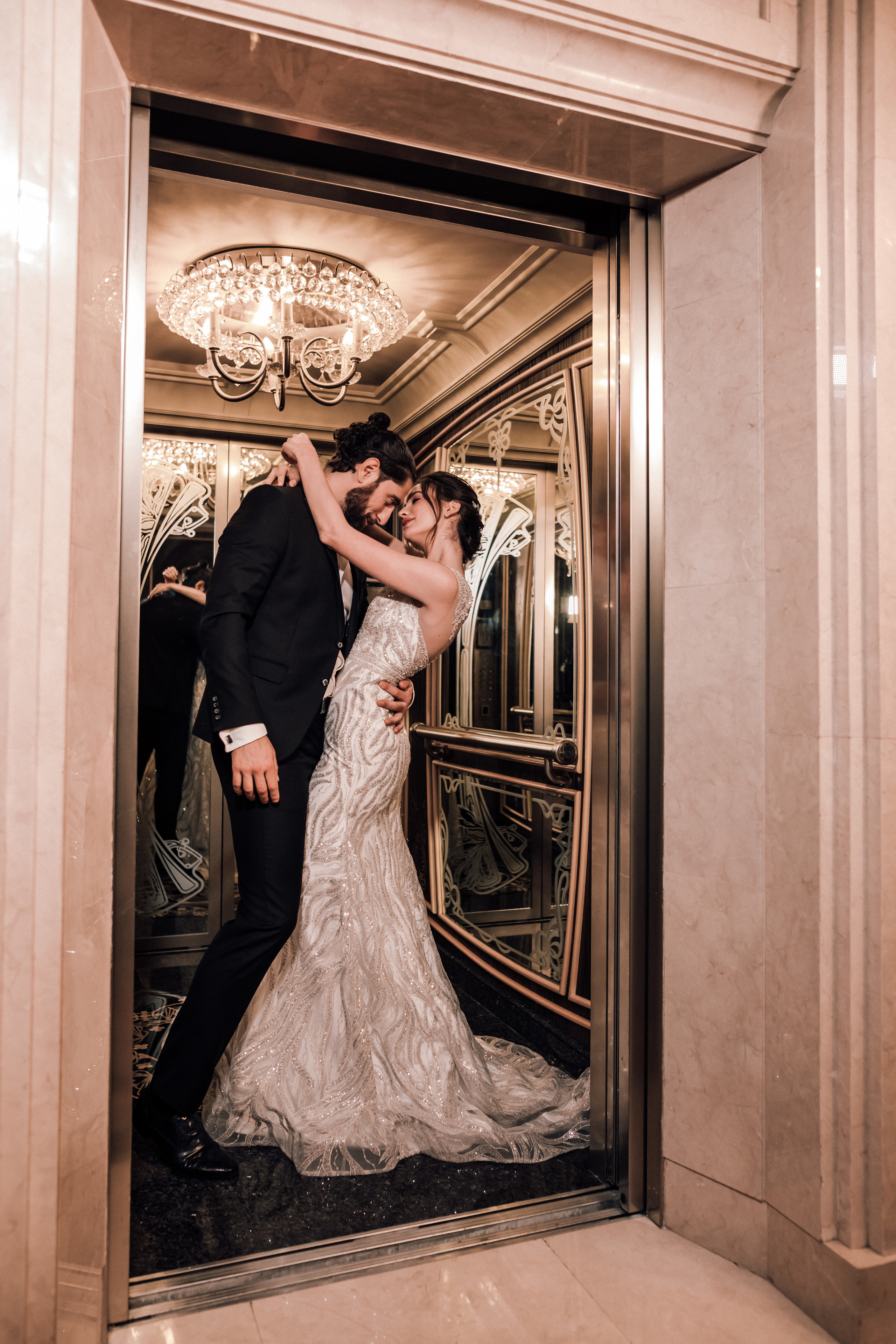 Натали и Рауль. Отель St. Regis. Свадебный и семейный фотограф в Москве Евгения Лисина