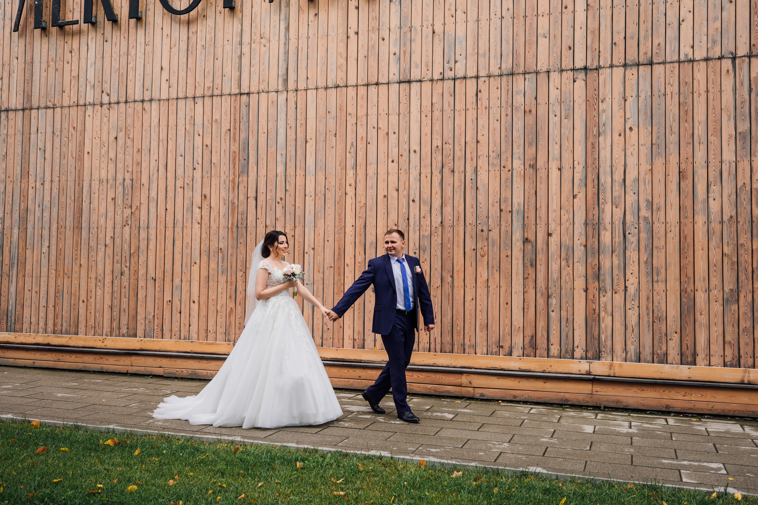 Лиля и Коля. ВДНХ. Свадебный и семейный фотограф в Москве Евгения Лисина