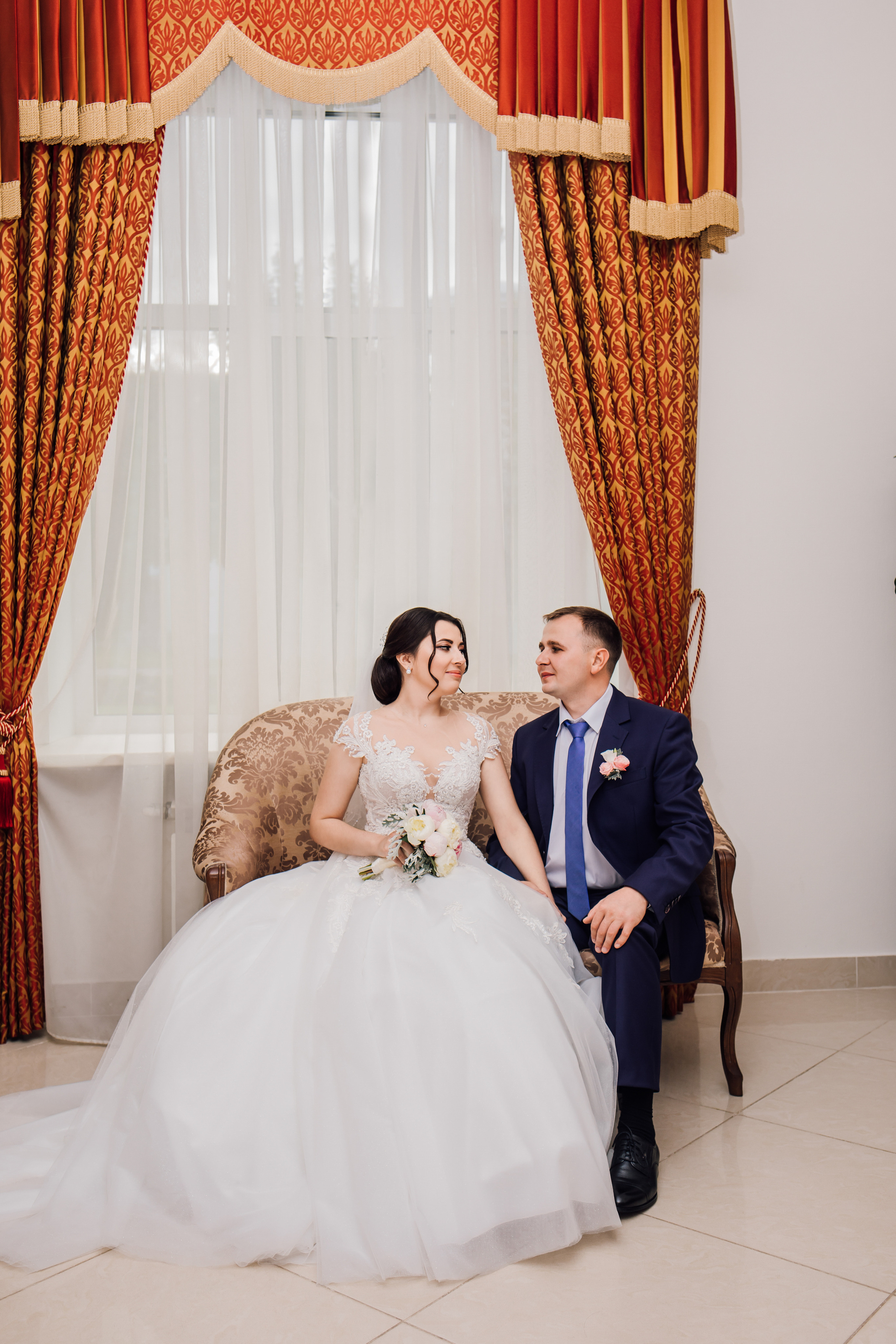 Лиля и Коля. ВДНХ. Свадебный и семейный фотограф в Москве Евгения Лисина