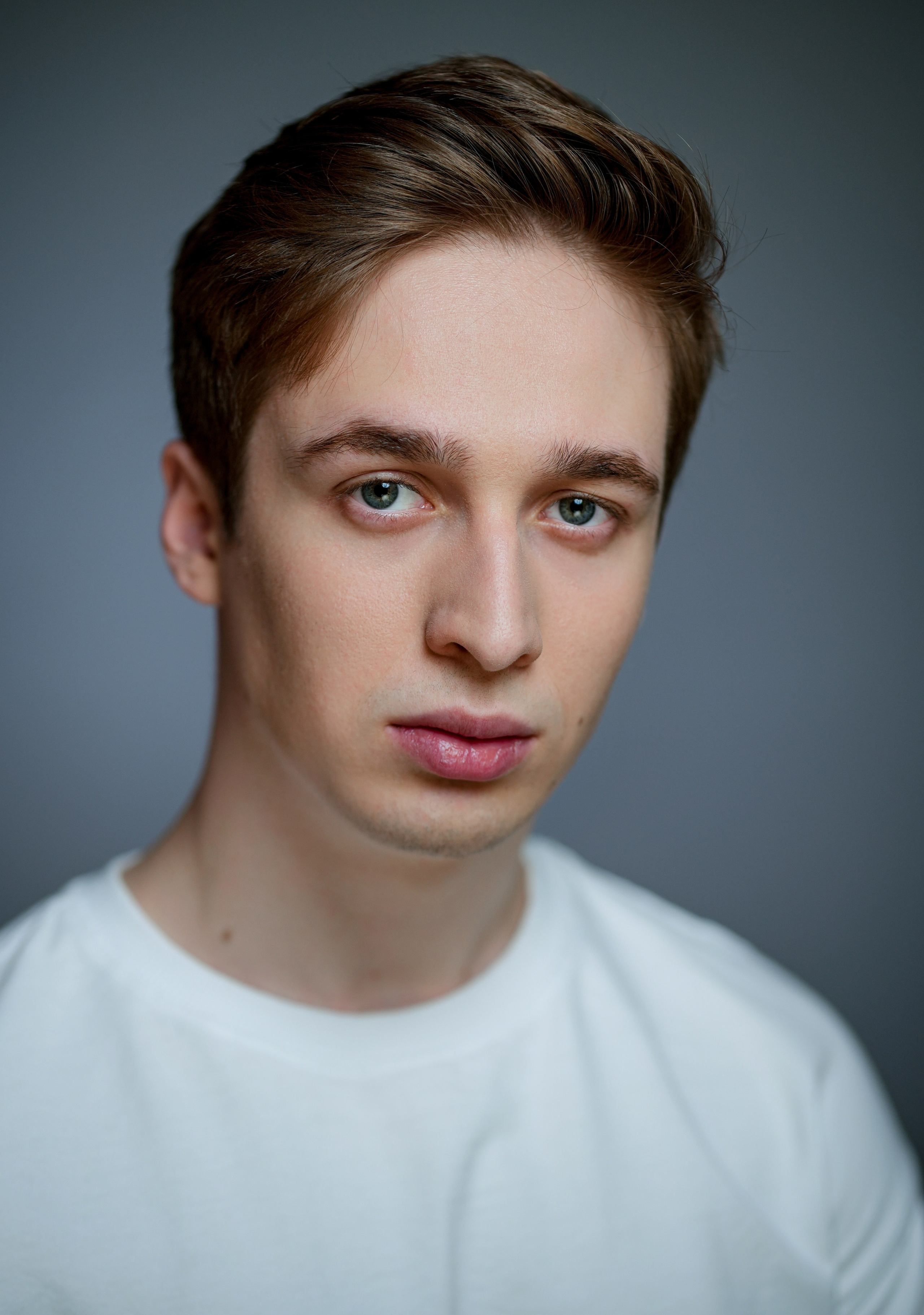 Актёр Ярослав Заргаров. Портретная съемка в Москве, студийный фотограф Игорь Фомин