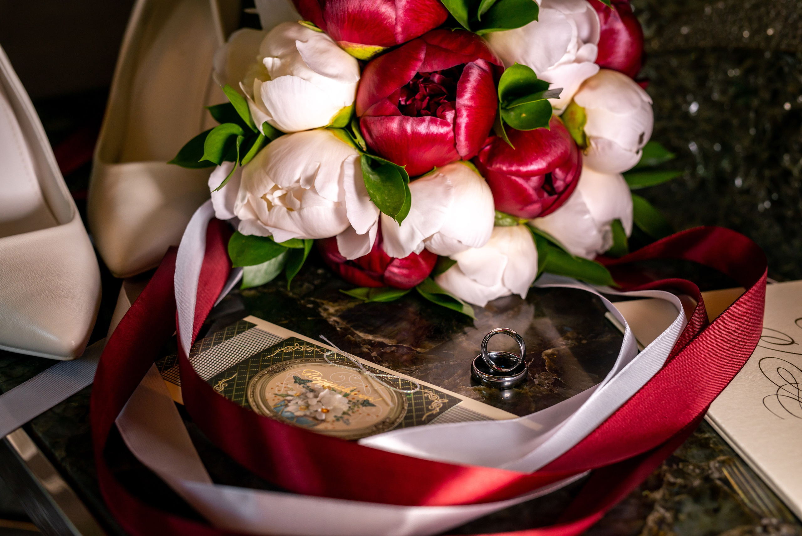 Юлия и Денис (фотосессия на Витебском вокзале и в Польском саду). Портретный, семейный и свадебный фотограф в Санкт-Петербурге и в Пушкине Ширяев Денис