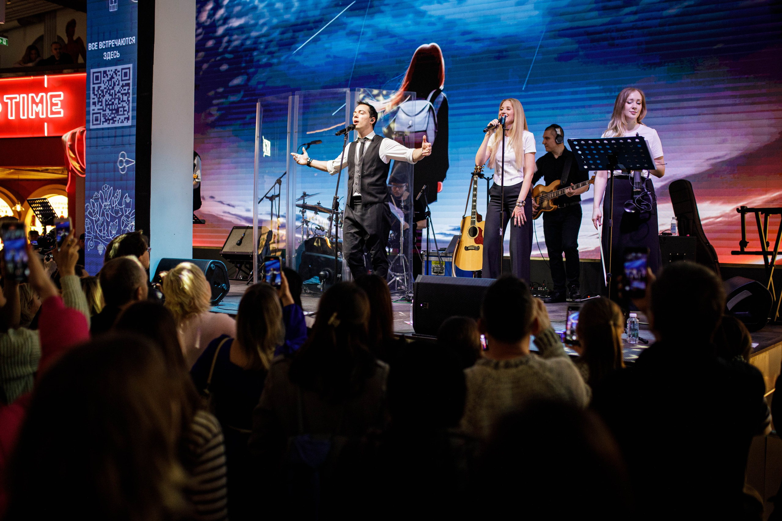 Концертное. ЧБ Фотограф Ольга Лесли