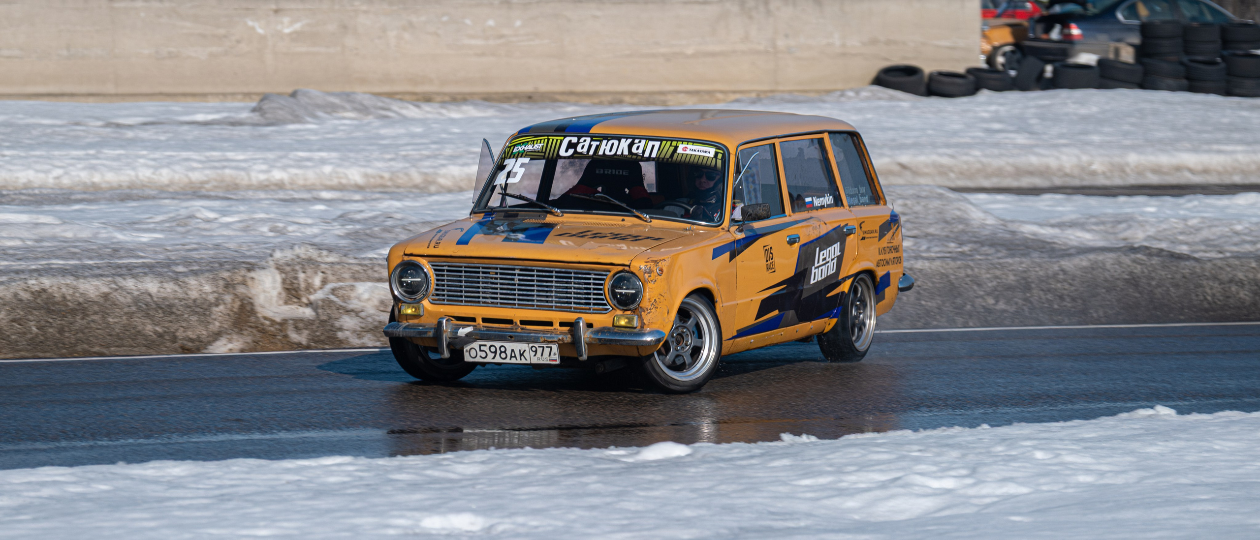 Спортивная автомобильная съемка. Malenkyia