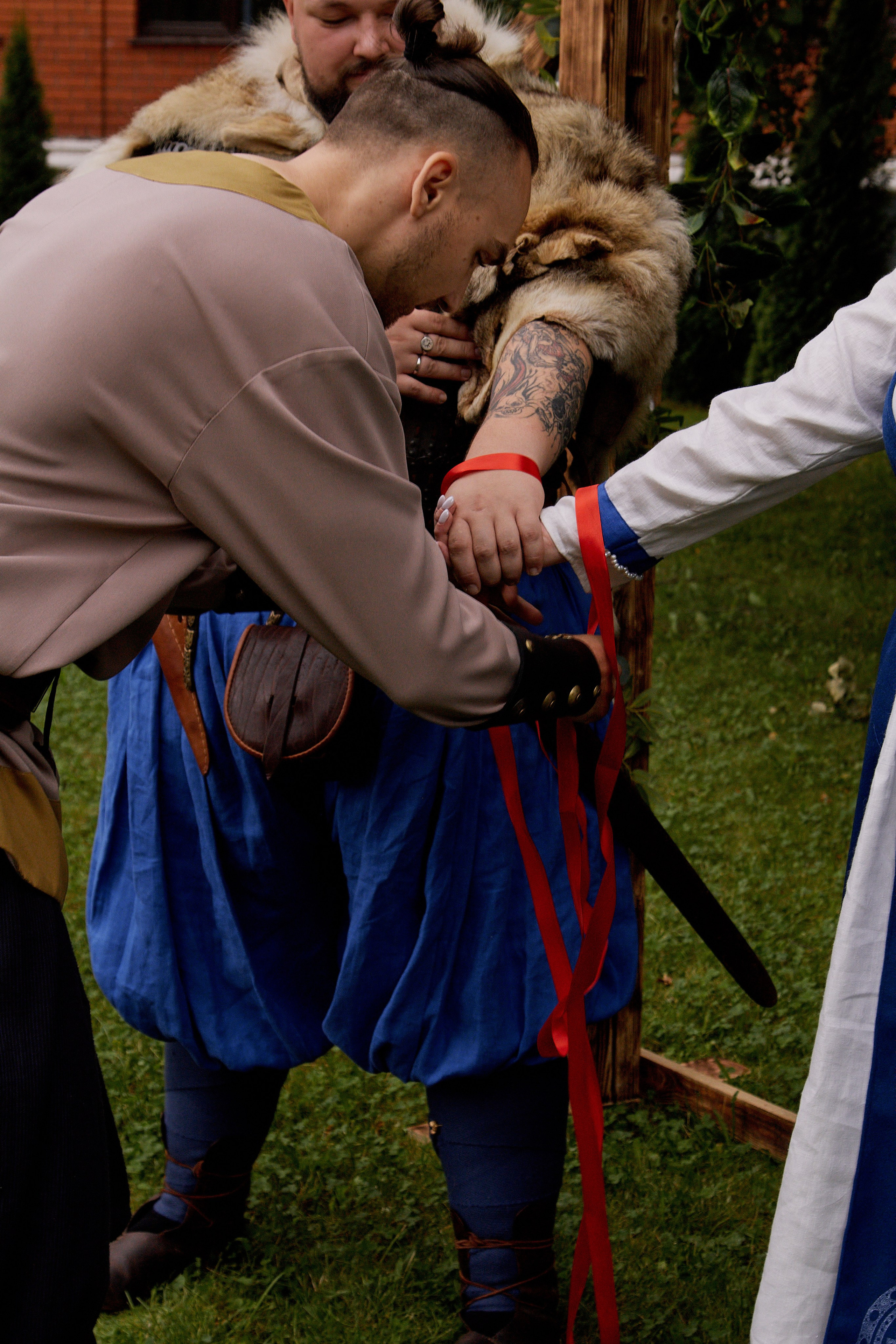 Юлия и Антон. Выездная роспись в стиле викингов. Фотограф лавстори Москва/МО Приятелева Ангелина
