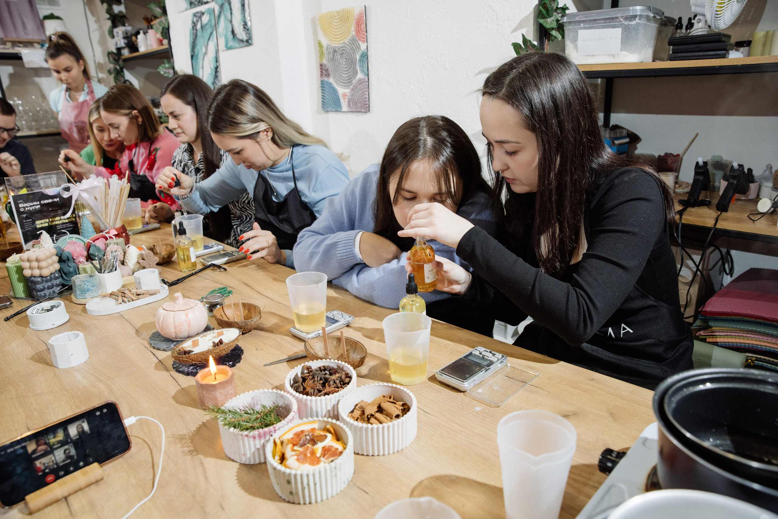 Корпоратив компании Технологии Доверия Аудит — творчество с AROMALAGE