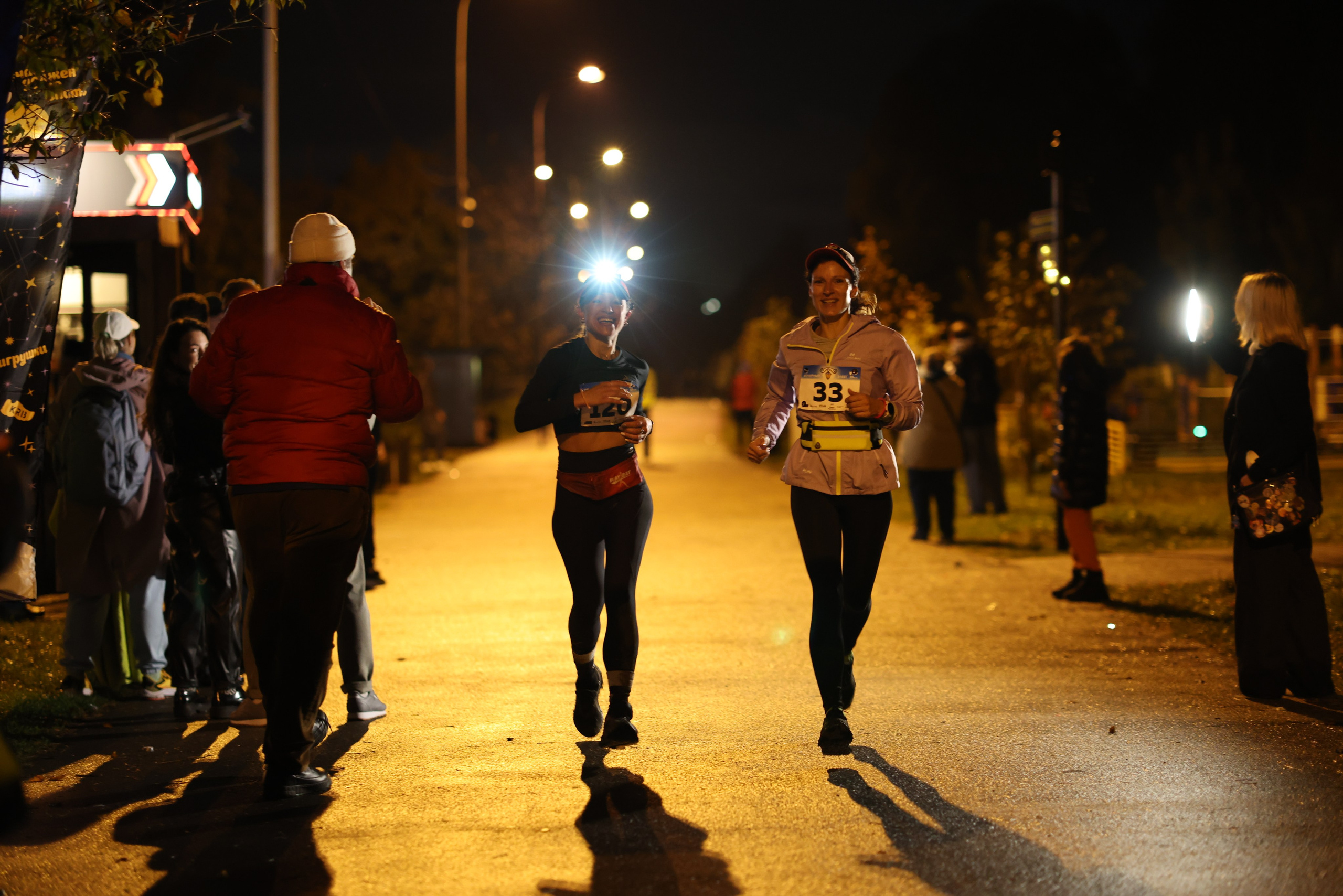 Фонарный забег, г. Долгопрудный, 27.09.25. Фотограф Сергей Ловкий