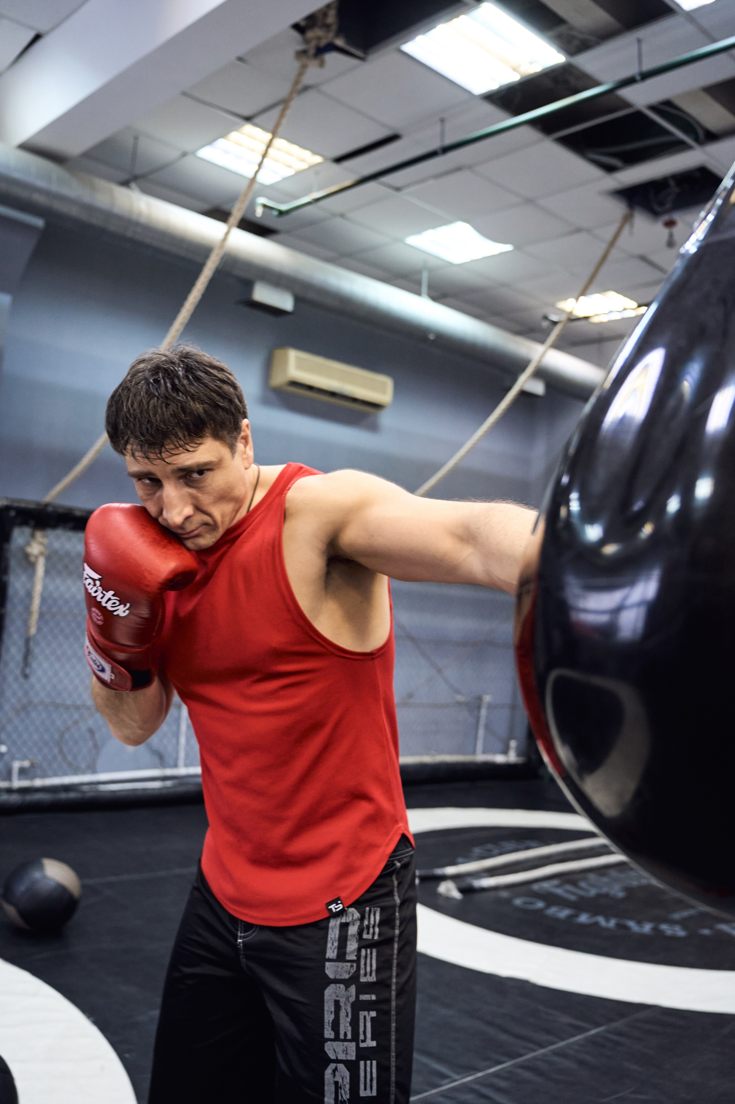 Дмитрий| Мужская съемка. ОЧЕНЬ ПЛОХОЙ ФОТОГРАФ