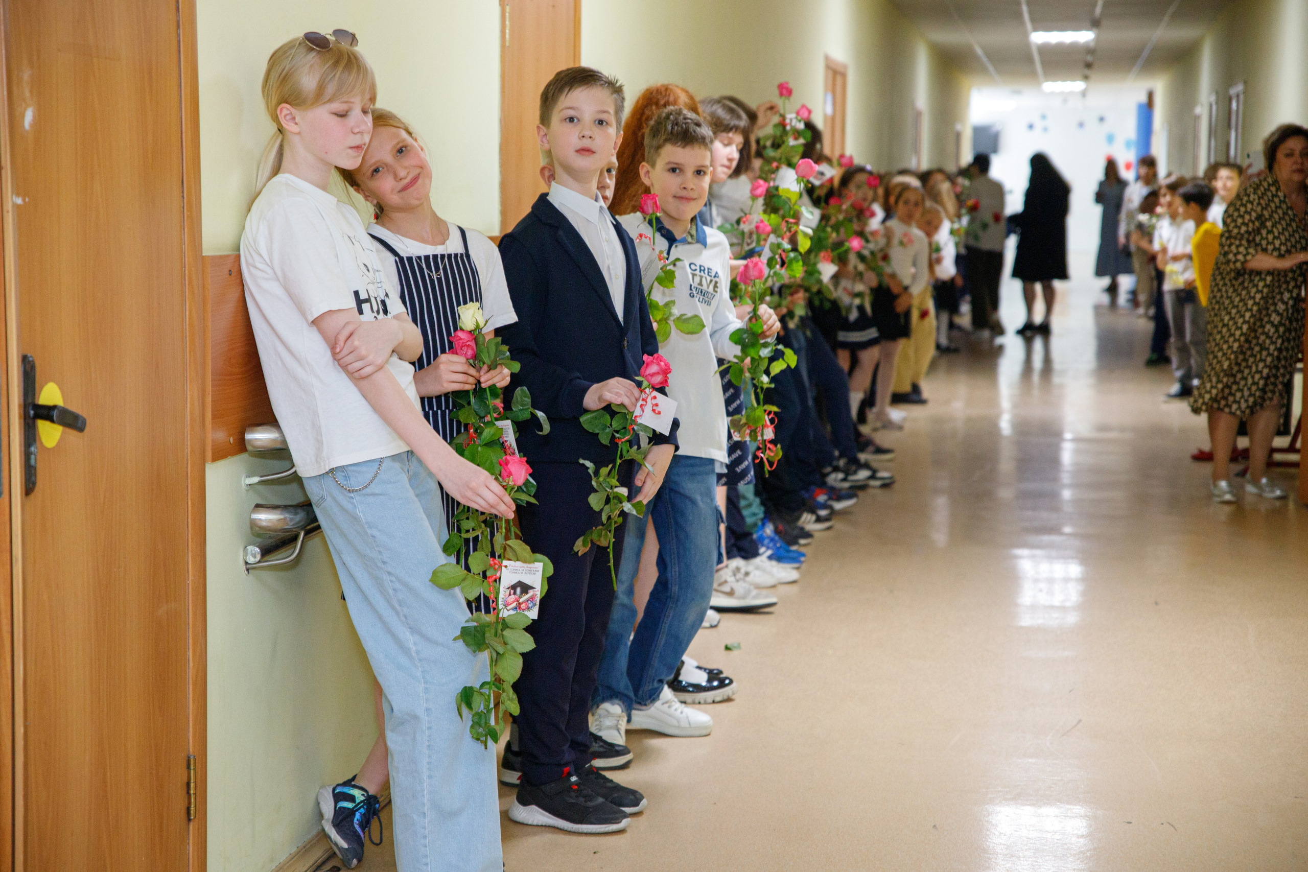 Репортажная съемка с Последнего звонка в школе в Москве. Семейный и школьный фотограф в Москве Анна Ткач