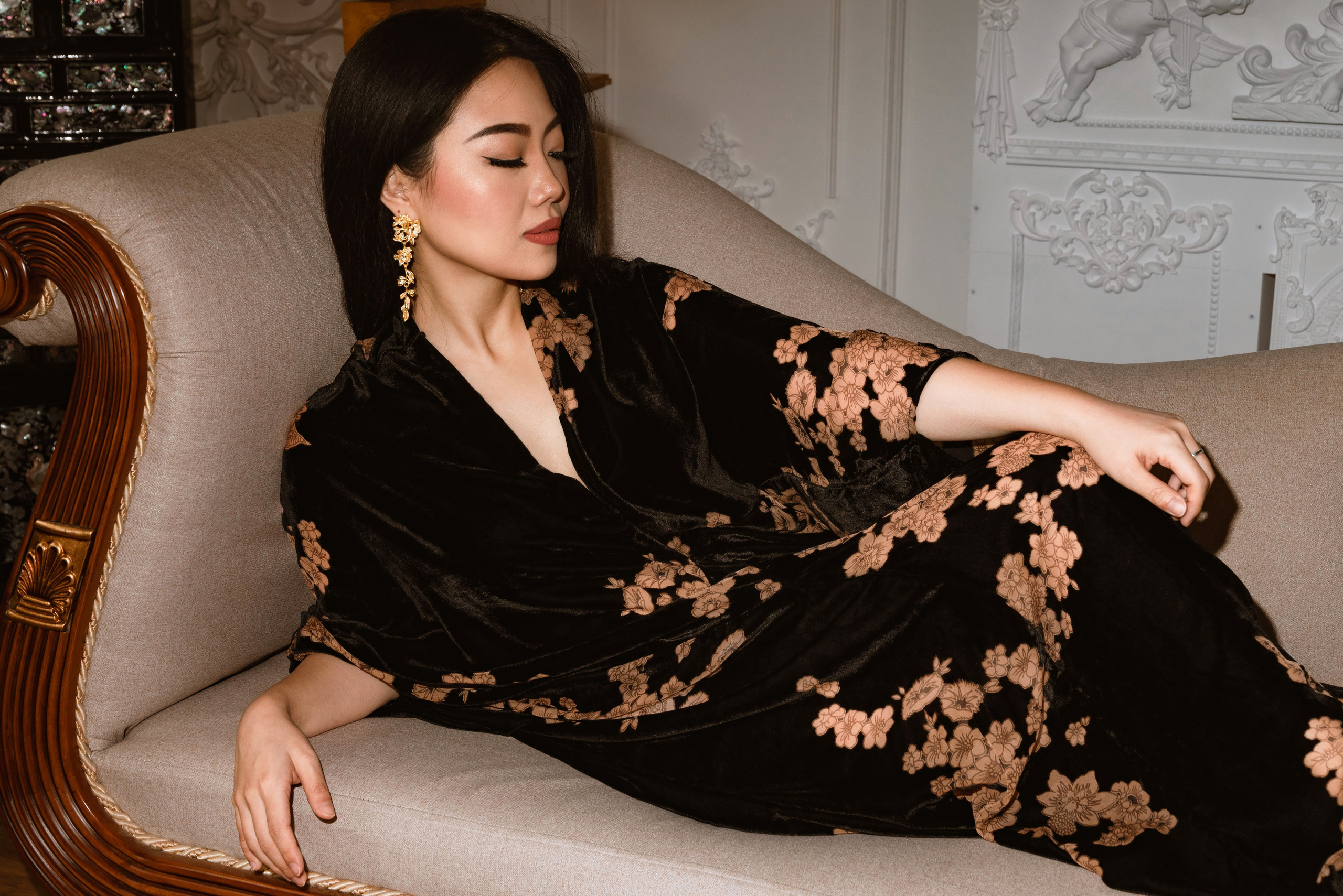 Женские портреты. Главная