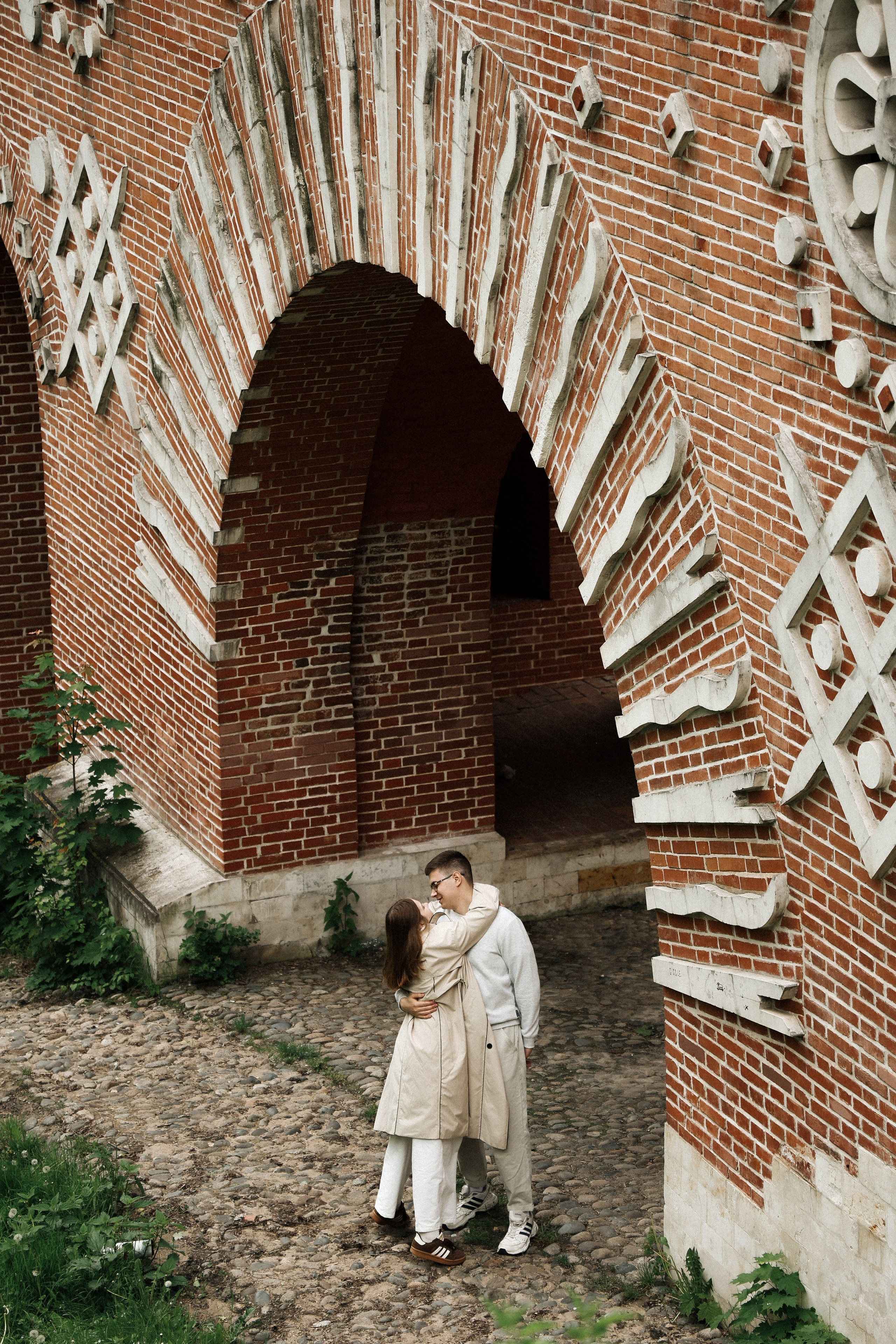 Екатерина и Иван, Парк Царицыно перед грозой. Свадебный и семейный фотограф в Москве Света Снимает