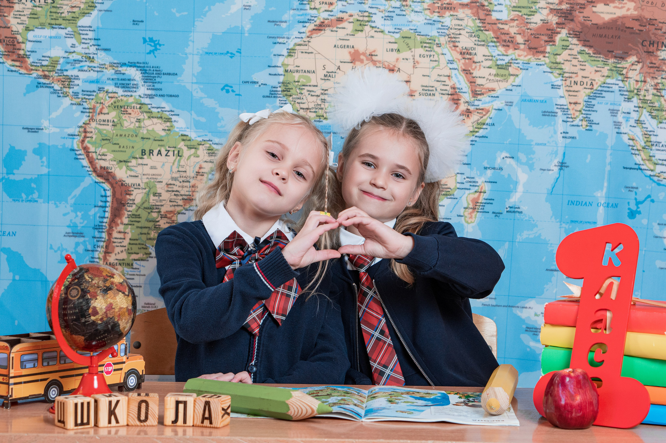 Начальная школа. Выпускные альбомы для детских садов и школ в Симферополе и Крыму — фотограф Ирина Найкина