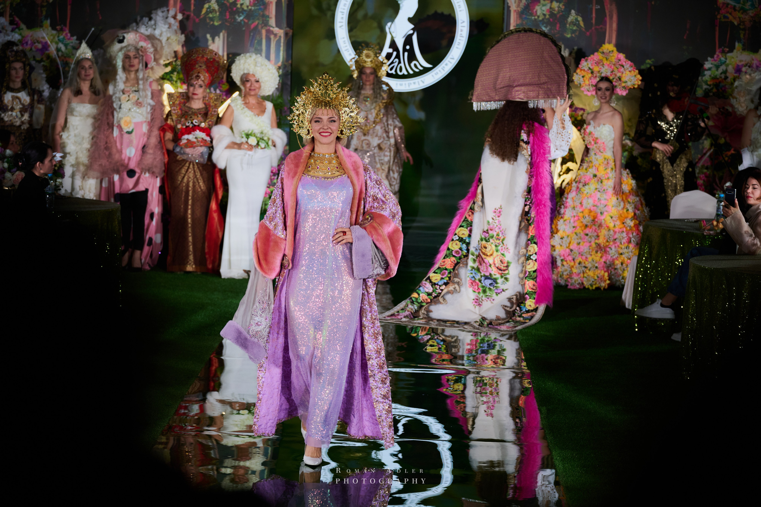 Золотая Неделя Моды. Фотограф Роман Адлер