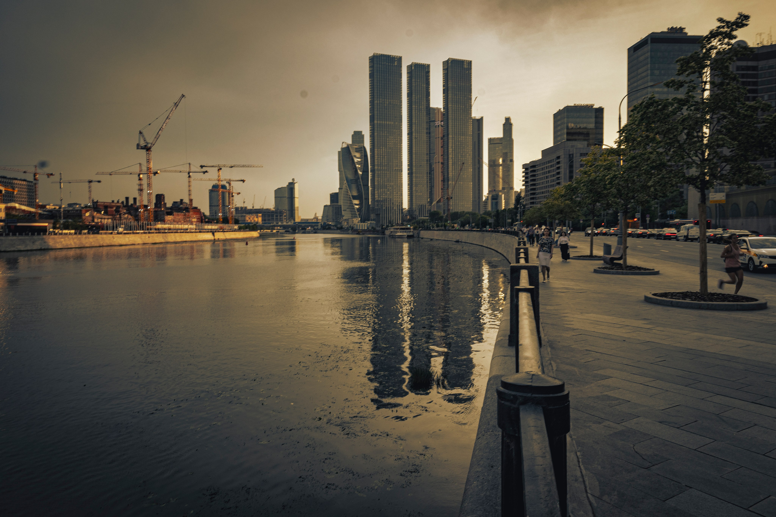 Фотопрогулка. Москва. Июль 2023. Фотограф Роман Адлер