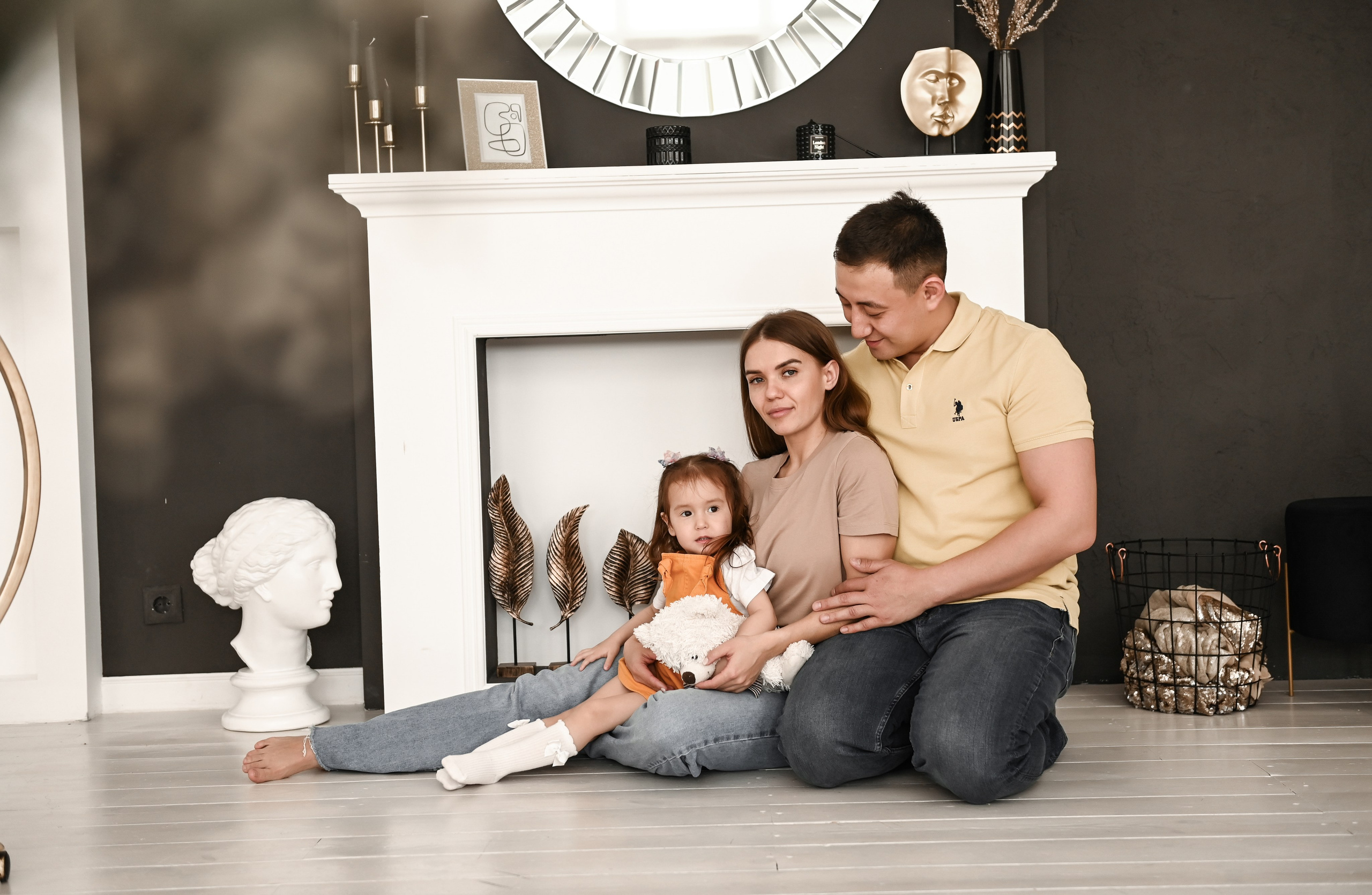 Семейная студийная  фотосессия 2. Свадебный, семейный, детский, контент фотограф в Омске Максим Ильин