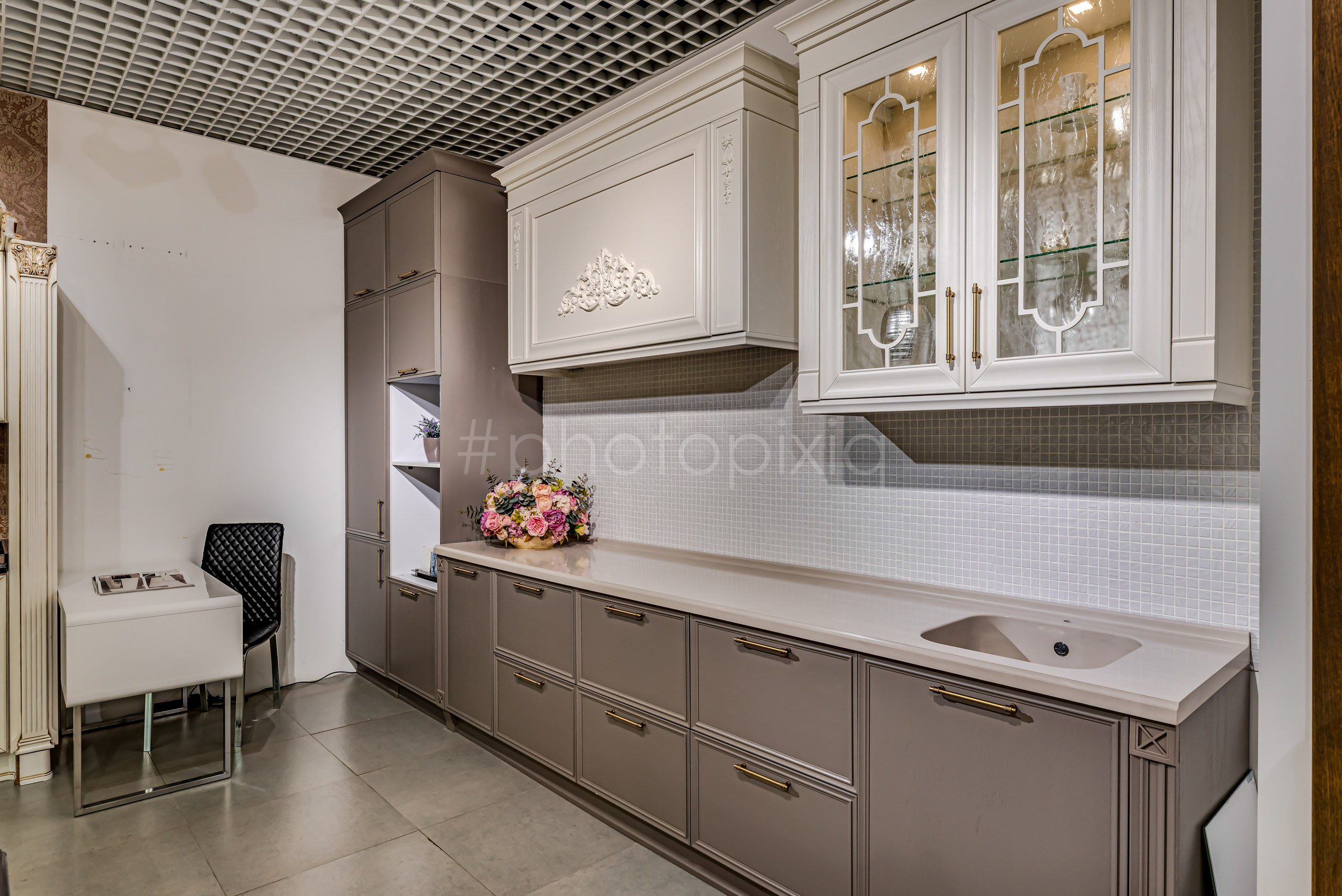 Интерьерная съёмка шоурума фабрики кухонь PRO-MOBILI. Интерьерная съёмка и виртуальные туры — Интерьерный фотограф Кузнецов Сергей (photopixiq)