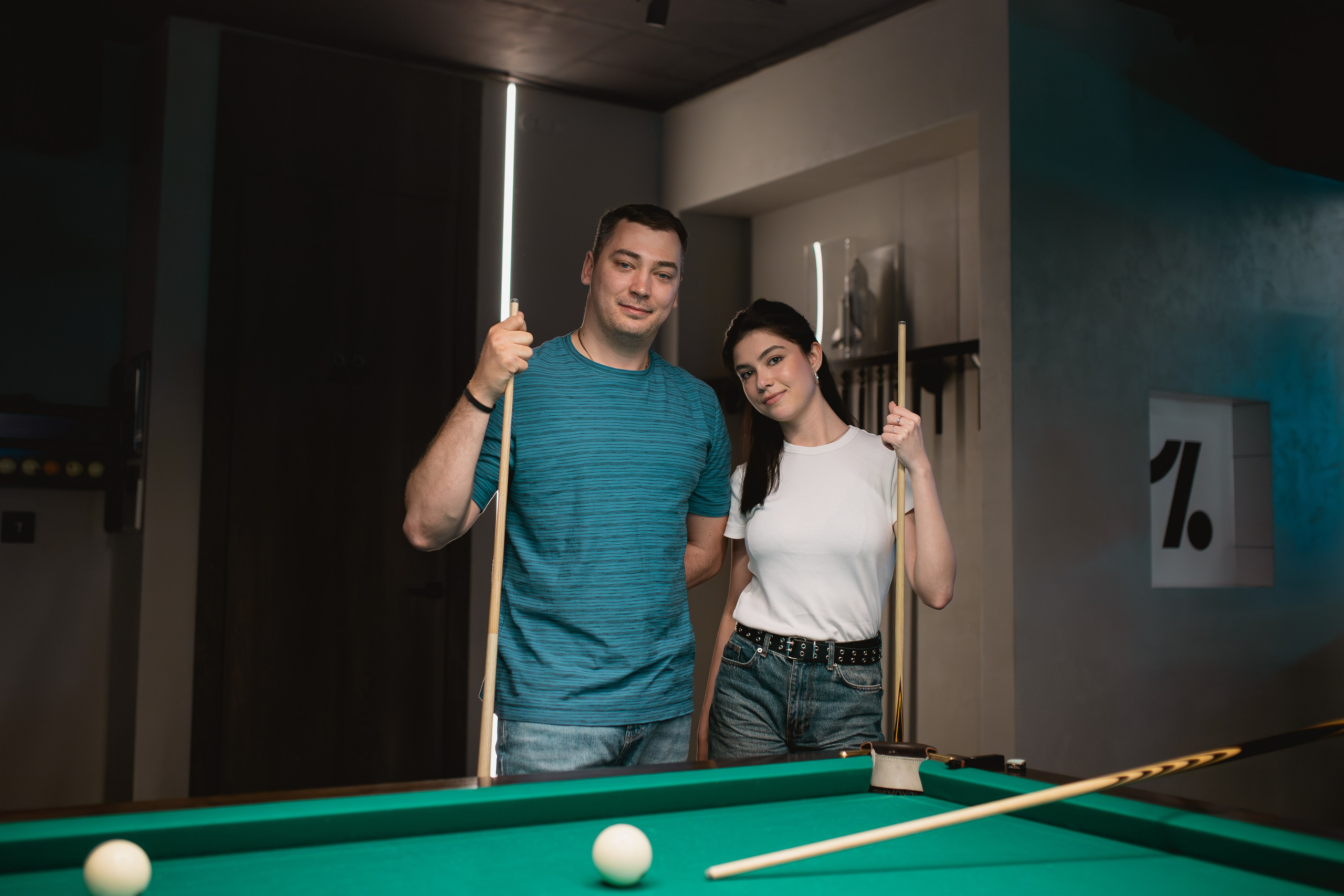 День космонавтики в бильярдном клубе «Первый». Портретный и репортажный фотограф в Воронеже: Анастасия Пузикова