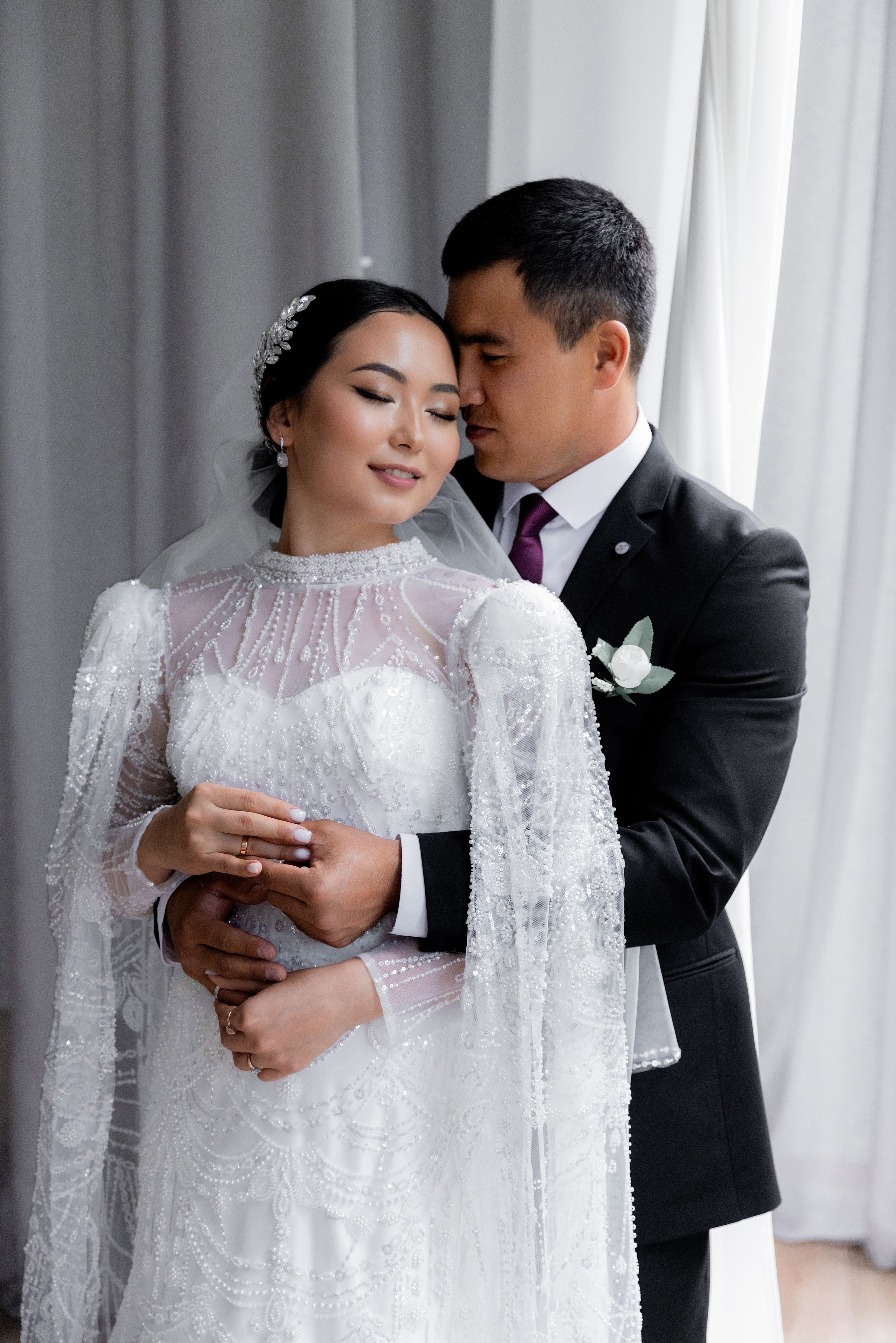 Фотосессия Аскара и Ажар с друзьями