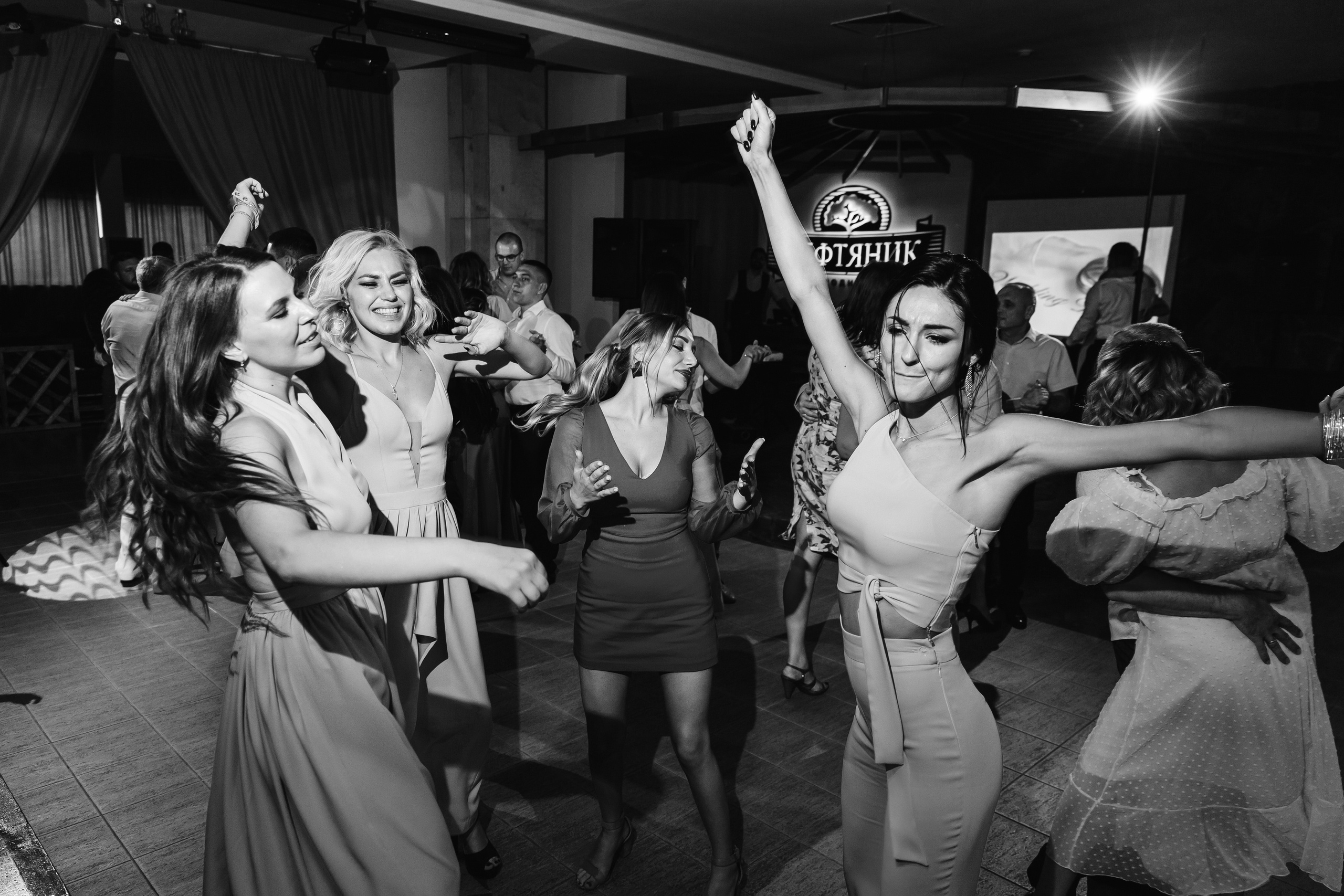 Влада и Сергей. Свадебный фотограф и видеограф Когай Дмитрий и Юлия