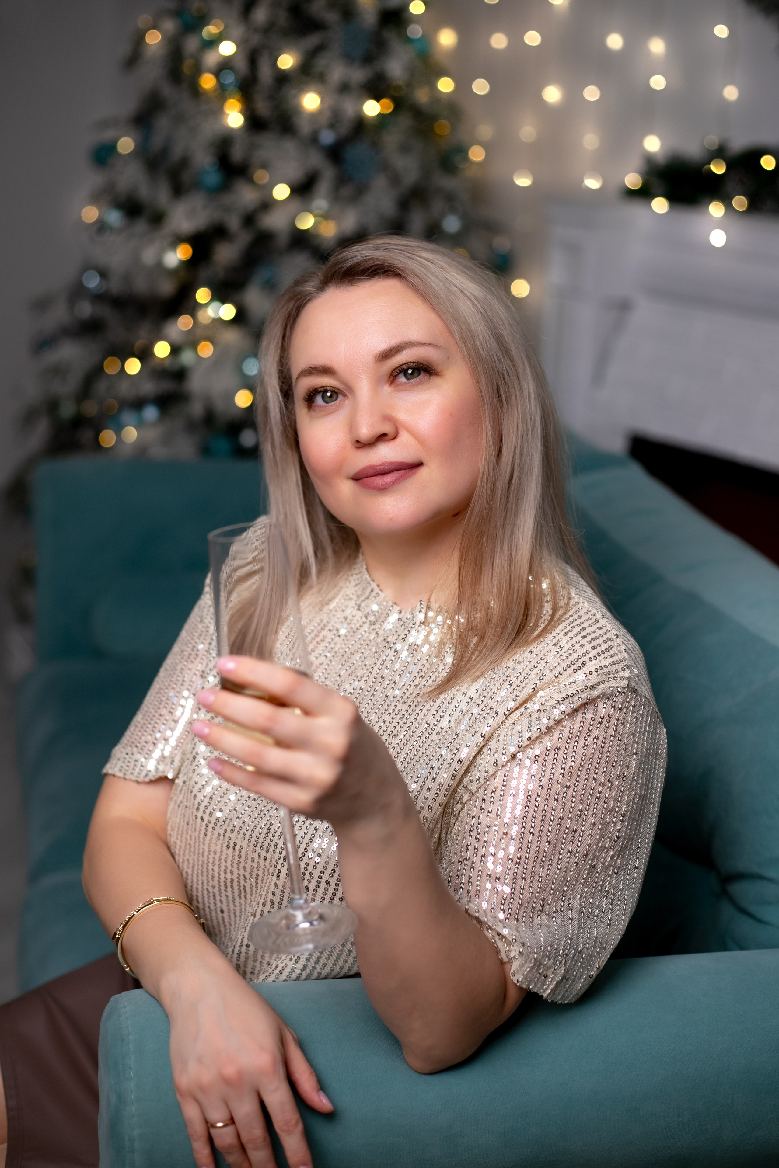 Семейная съемка. Новогодняя. Праздничная фотосессия. Фотограф Кравченко Юлия. Энгельс