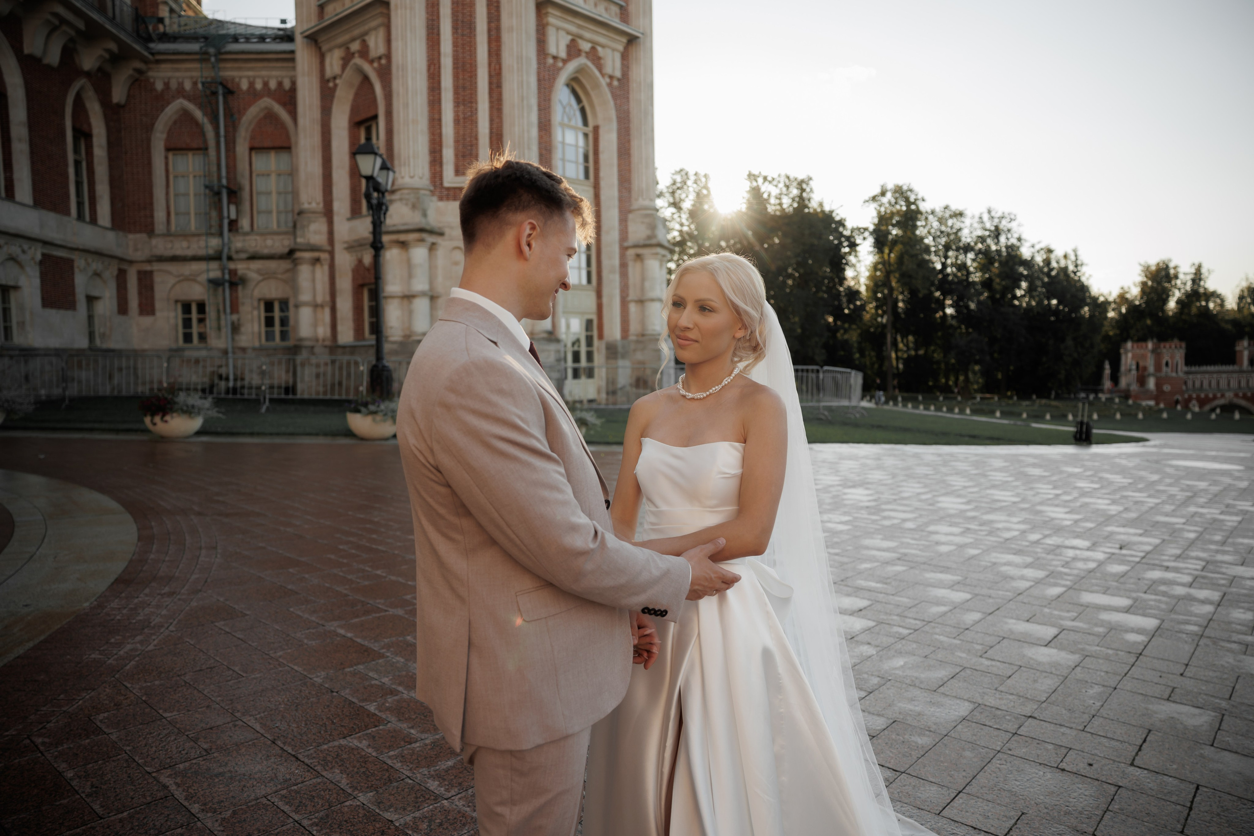 Отель «Милан», Шипиловский ЗАГС, прогулка в парке Царицыно. Свадебный и репортажный фотограф (Москва, Королев и другие)