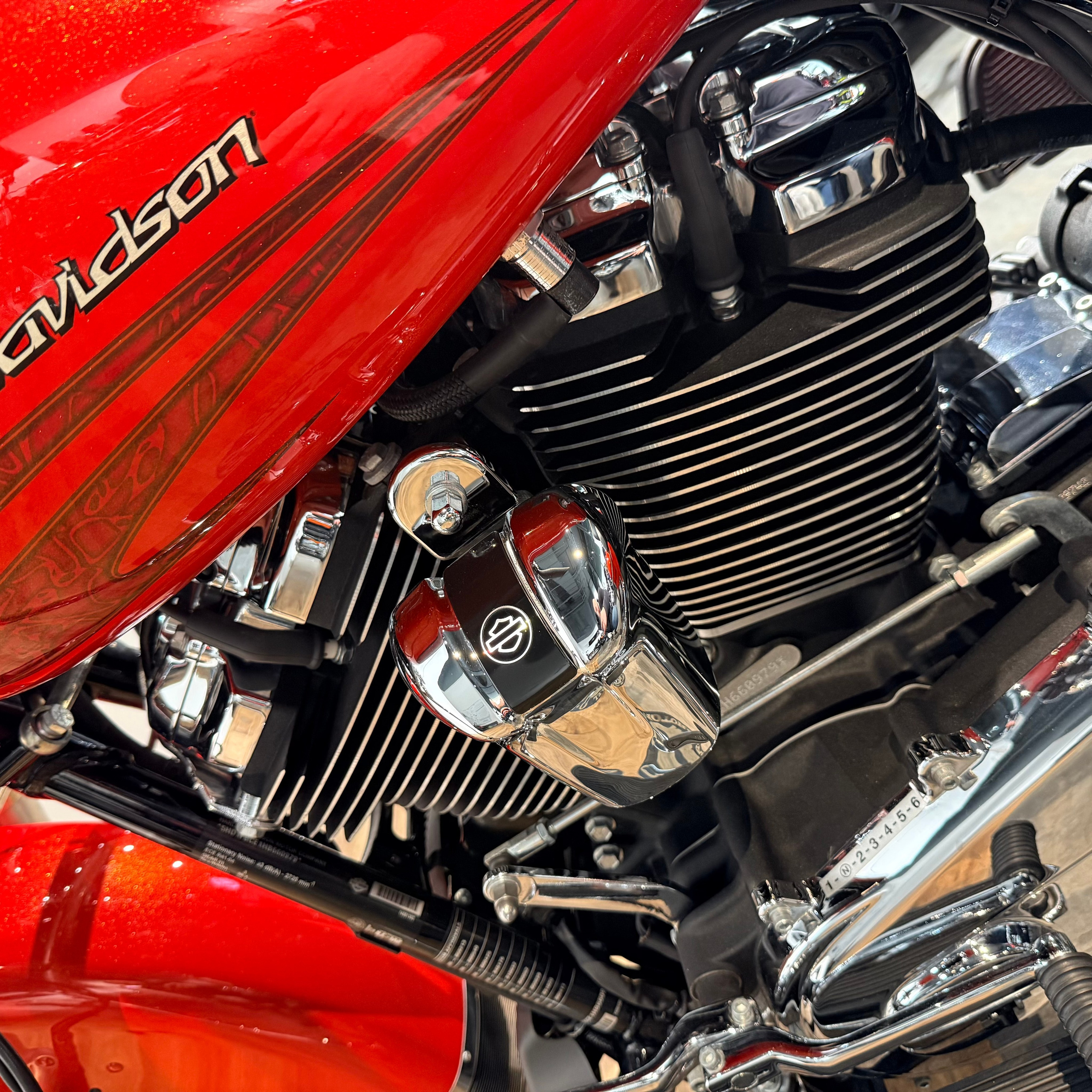 Купить Harley-Davidson 2017 Road Кing 107 АВS Laguna (Touring) — подробнее на сайте. Hello Davidson, Москва. Только хорошие мотоциклы…