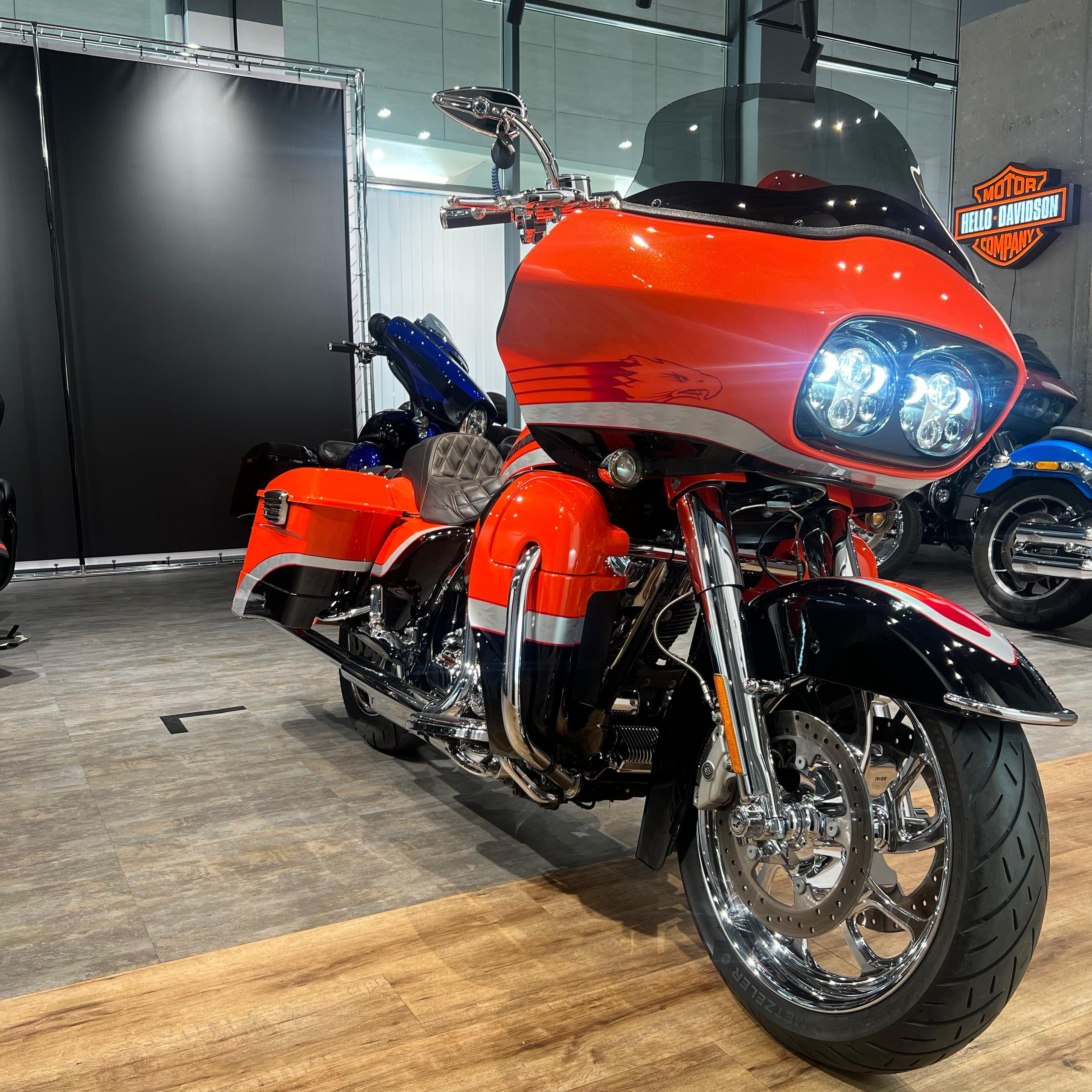 Harley Davidson CVO Road Glide (Electric Orange) (Touring) — купить мотоцикл. Hello Davidson, Москва. Только хорошие мотоциклы…