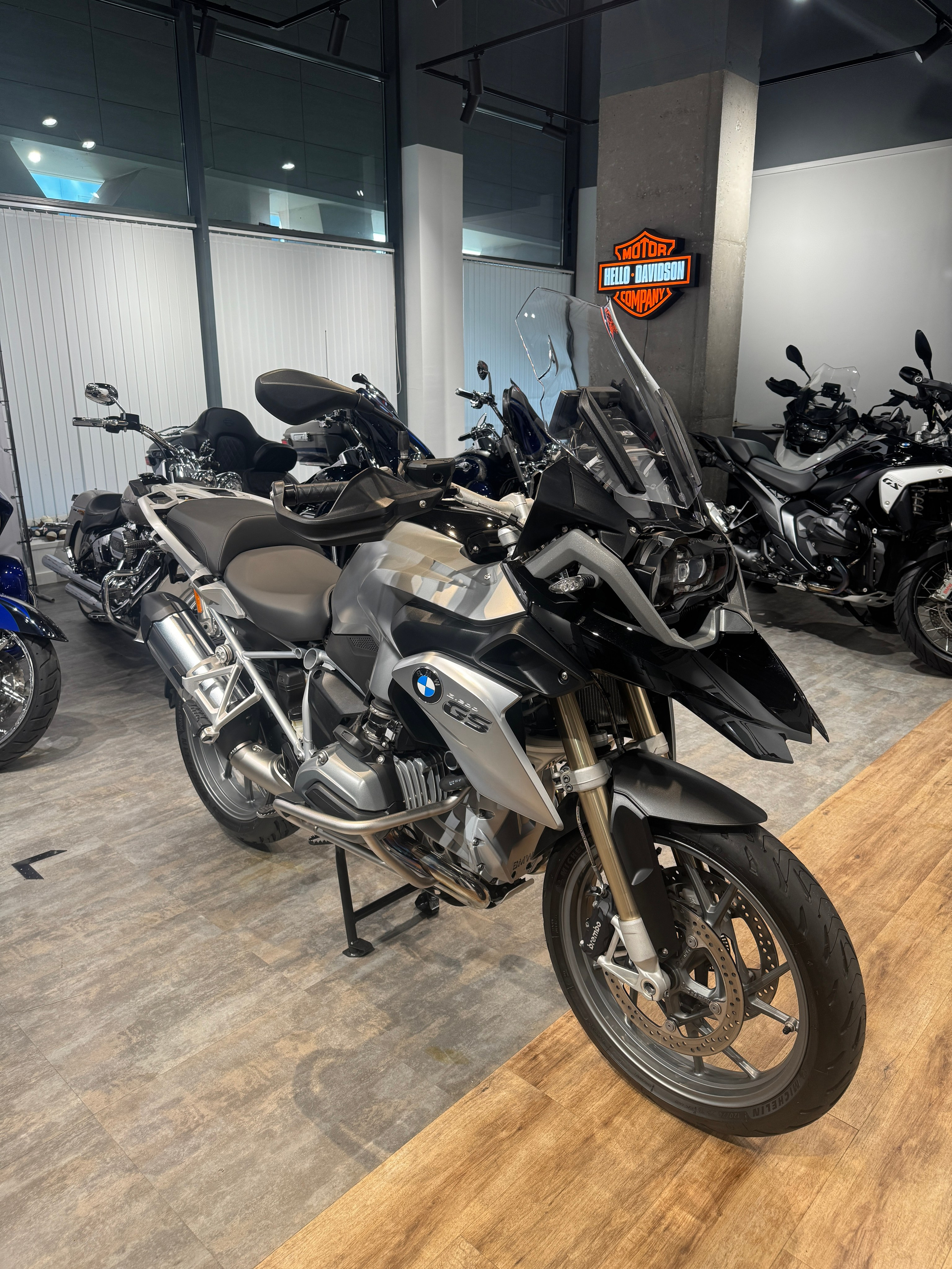 2015 BMW R1200GS Black/Agate Grey (VIN *4908). Hello Davidson, Москва. Только хорошие мотоциклы…
