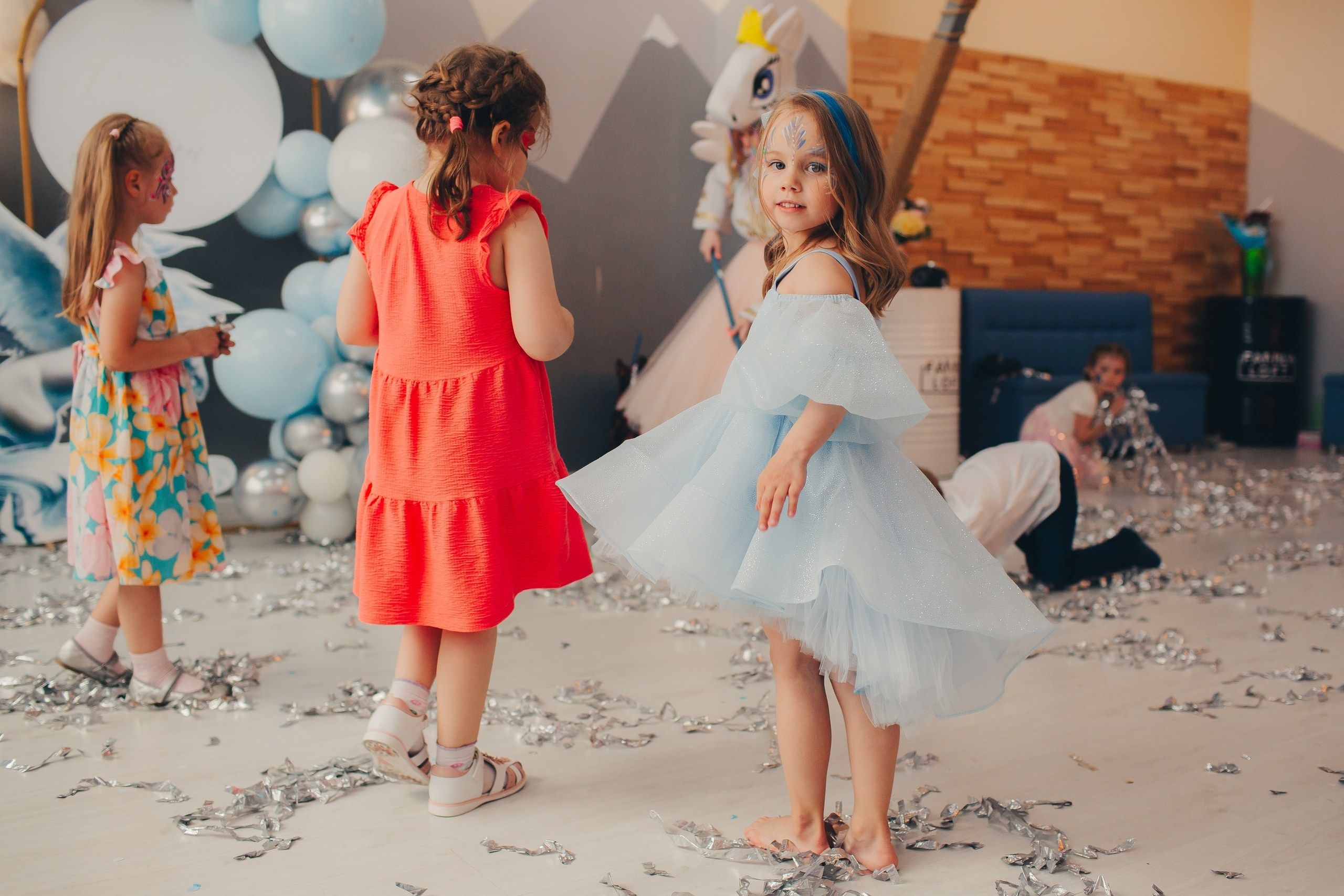 Фотосессия дня рождения в детской студии. Фотограф Евгения Мальцева, Архангельск