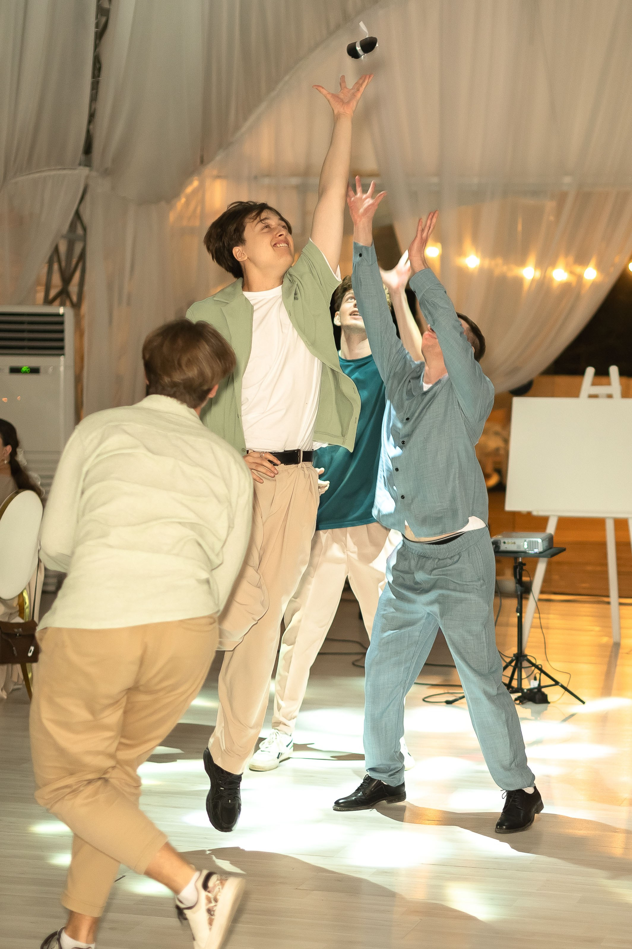 Одним солнечным днем на берегу реки. Евгений Нисковских — свадебный и репортажный фотограф в Тюмени