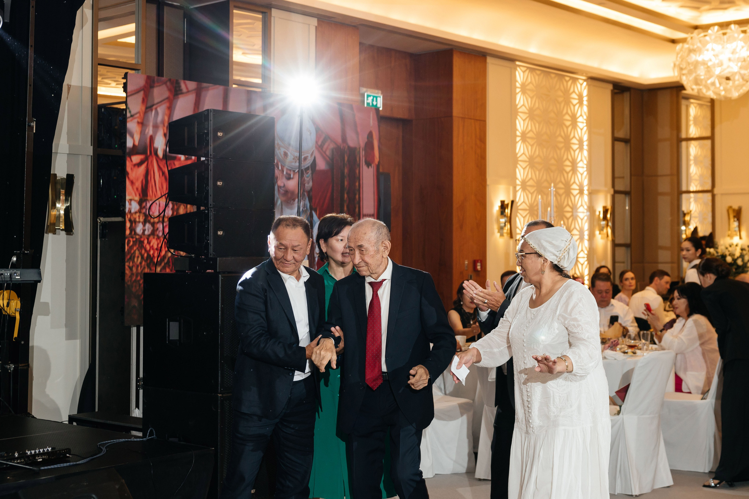 Alina Uzatu. Профессиональный фотограф в городе Астана/Алматы Даурен Сембаев