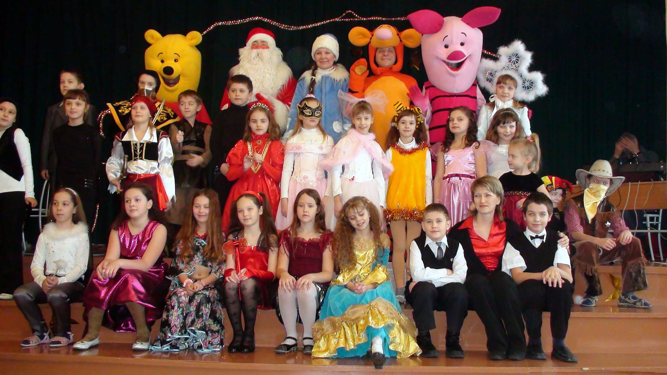 28.12.2009 Школьная Елка. Семейный, Свадебный фотограф СПБ Питер— Романова Екатерина